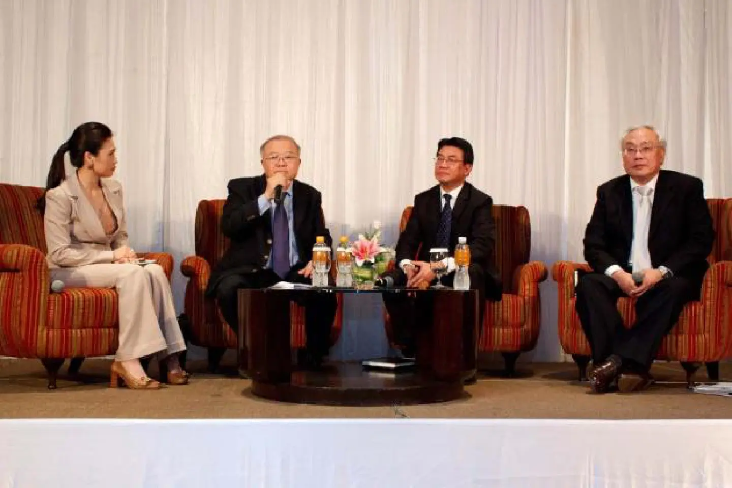 3G winners jointly refute collusion claims 3G winners jointly refute collusion claims