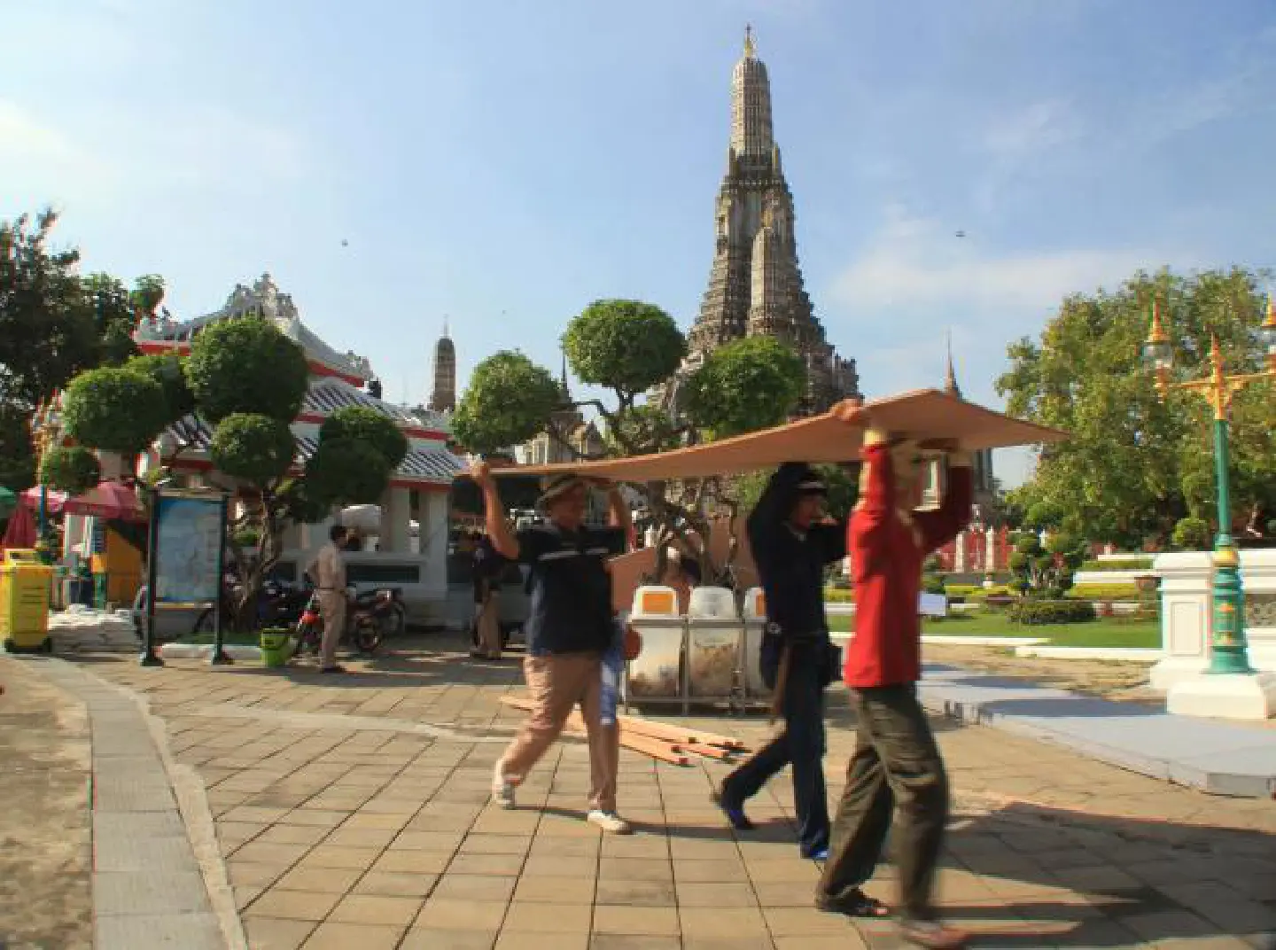 Wat Arun to become 'paradise' for ceremony Wat Arun to become 'paradise' for ceremony