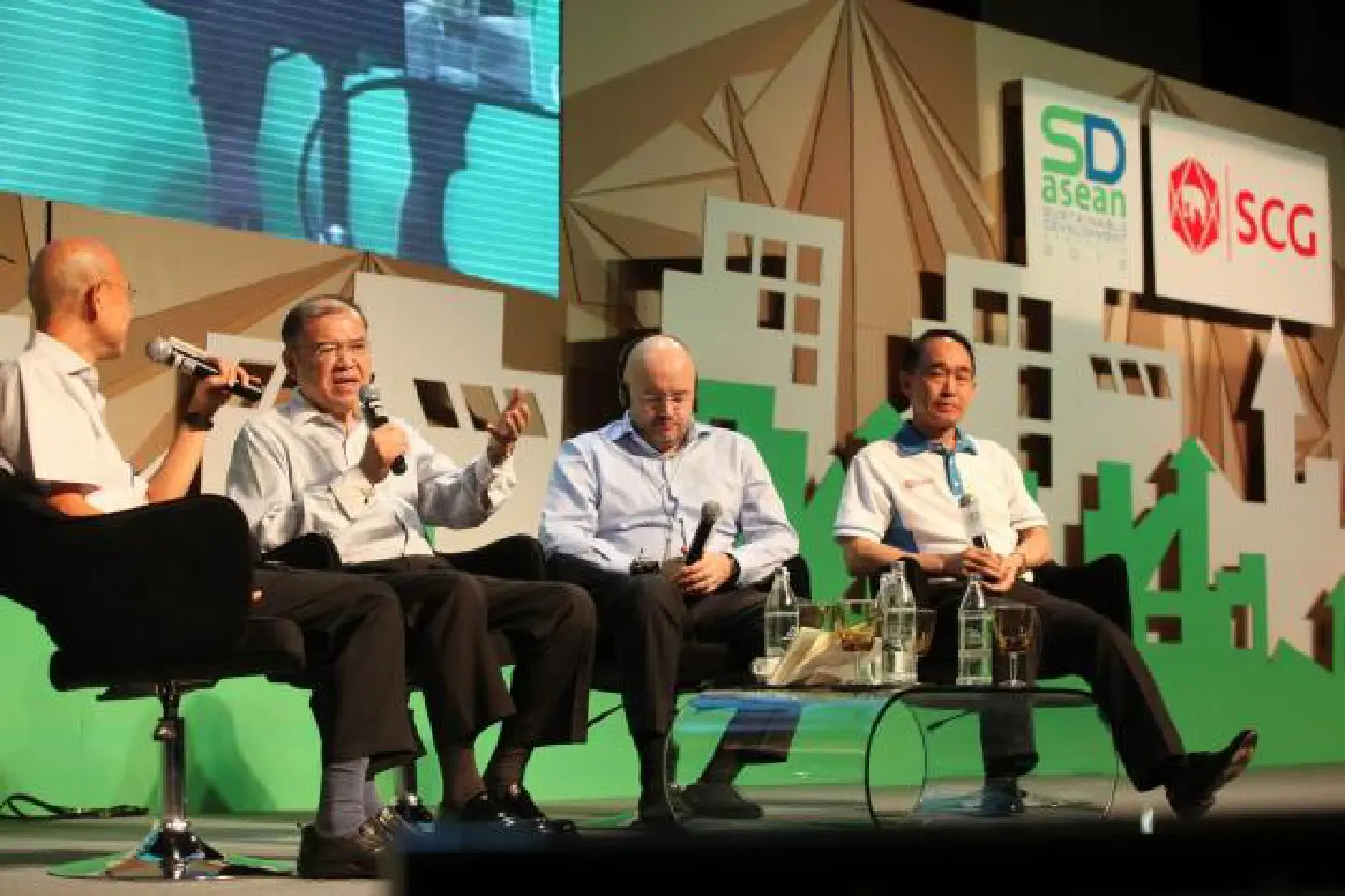 Asia 'best placed' to design future Asia 'best placed' to design future
