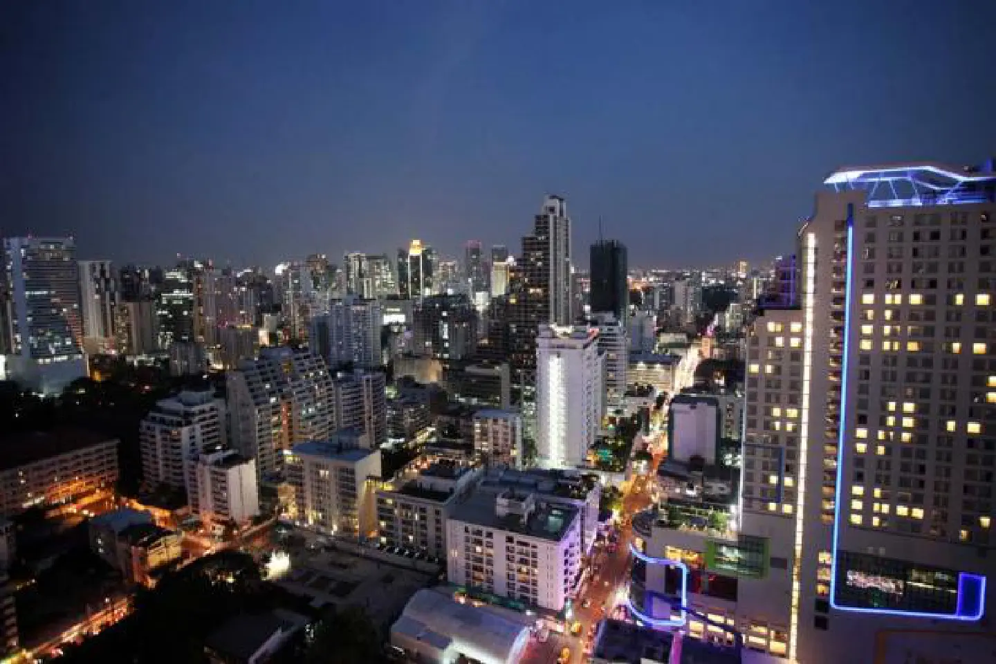 MANY TALL BUILDINGS LACK ANTI-QUAKE MANY TALL BUILDINGS LACK ANTI-QUAKE