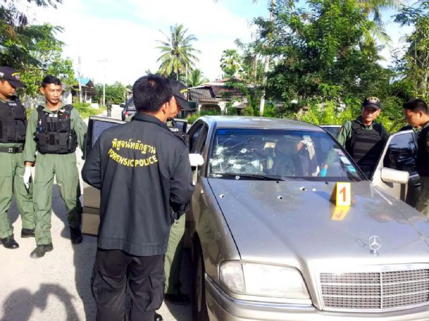 Pattani school director killed on way to funeral Pattani school director killed on way to funeral