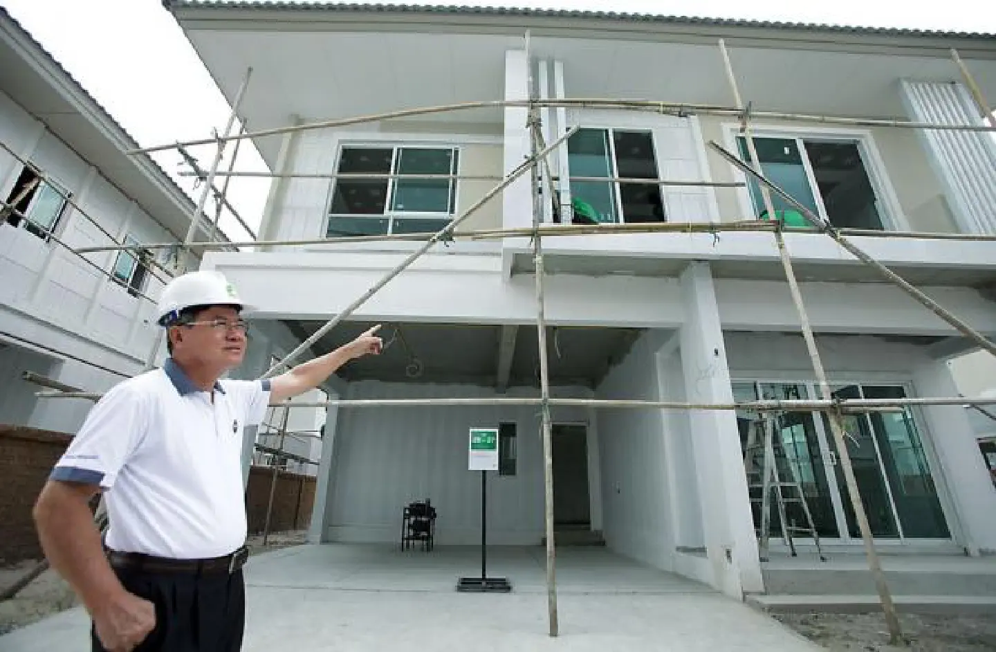 Labour shortage worries builders, developers Labour shortage worries builders, developers