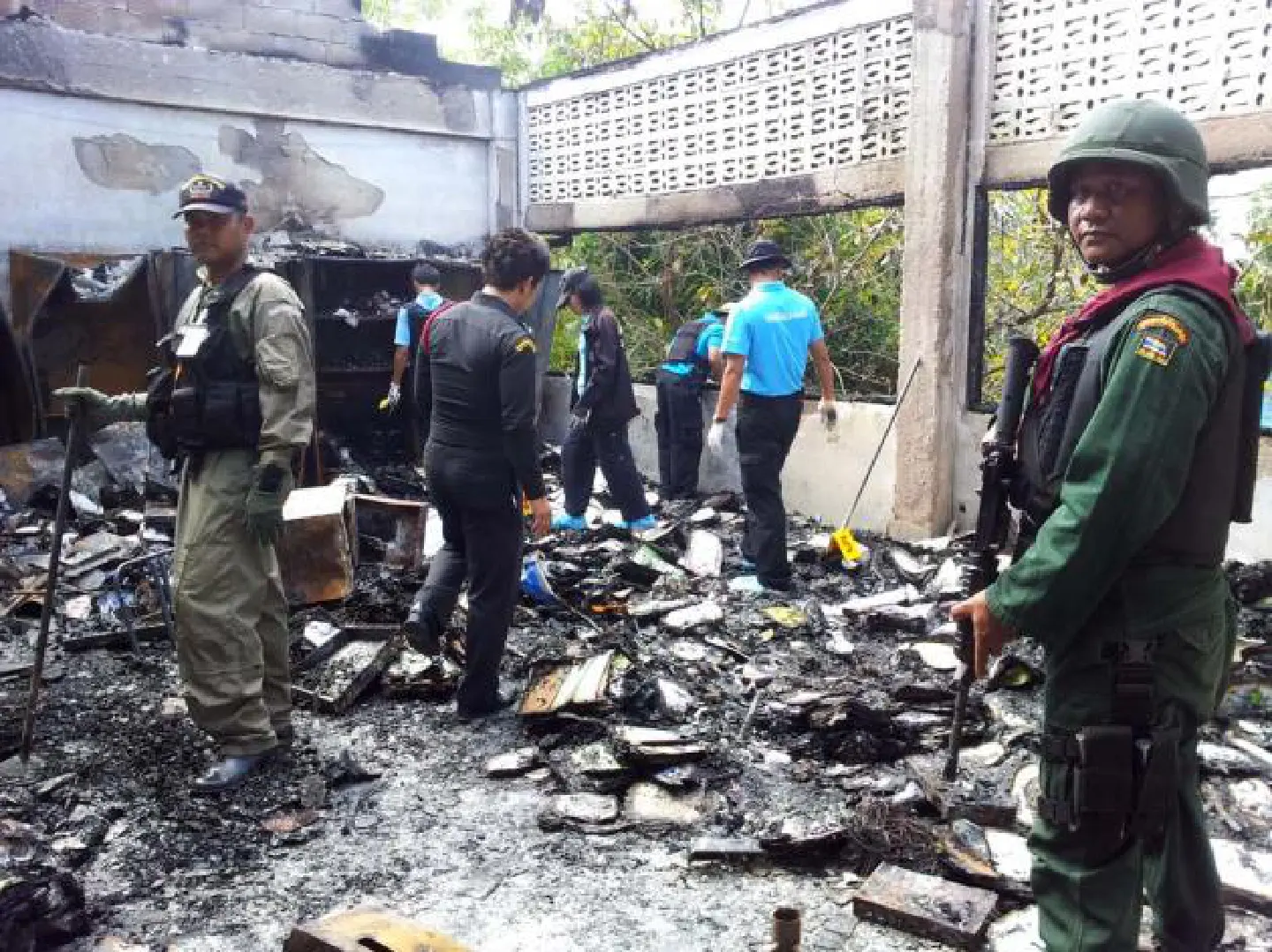 Armed men set ablaze school building Armed men set ablaze school building