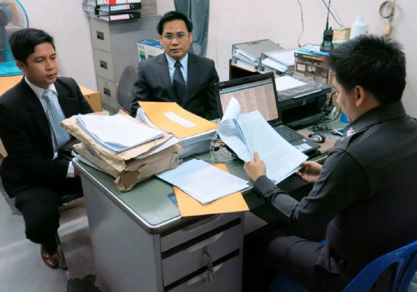Thaksin sues Boonlert, MP for defamation Thaksin sues Boonlert, MP for defamation