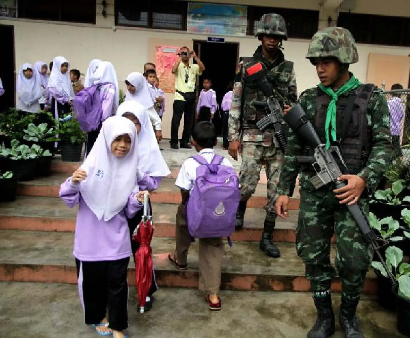 'New breed' teachers take over in Pattani 'New breed' teachers take over in Pattani