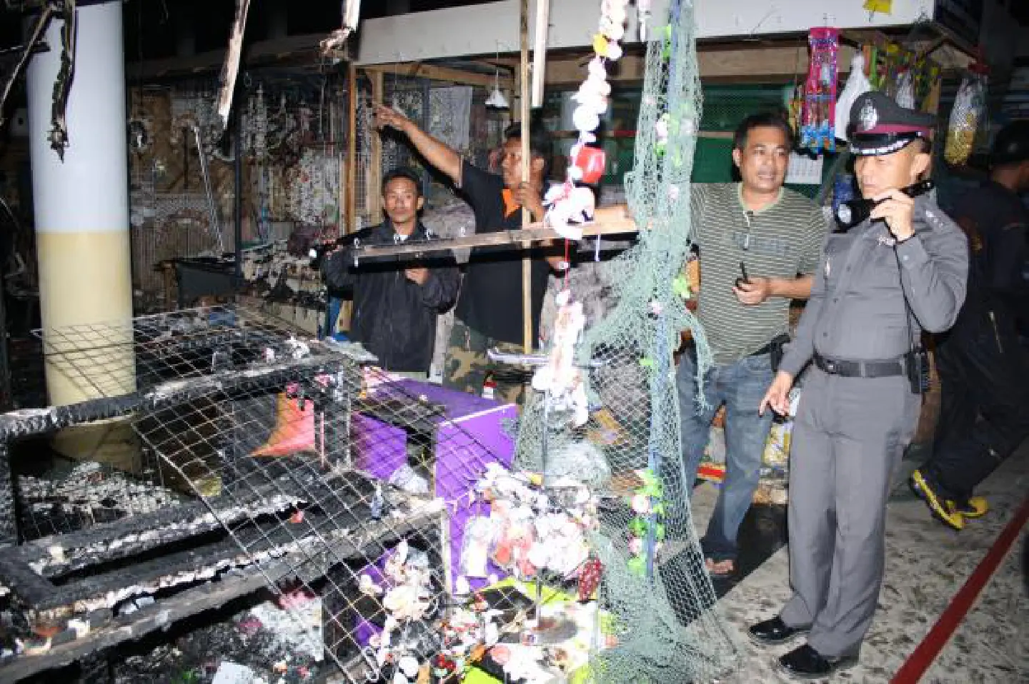 Blaze damages 30 shops, no injuries Blaze damages 30 shops, no injuries