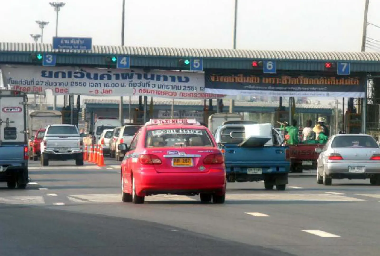 No expressway toll for 8 days No expressway toll for 8 days