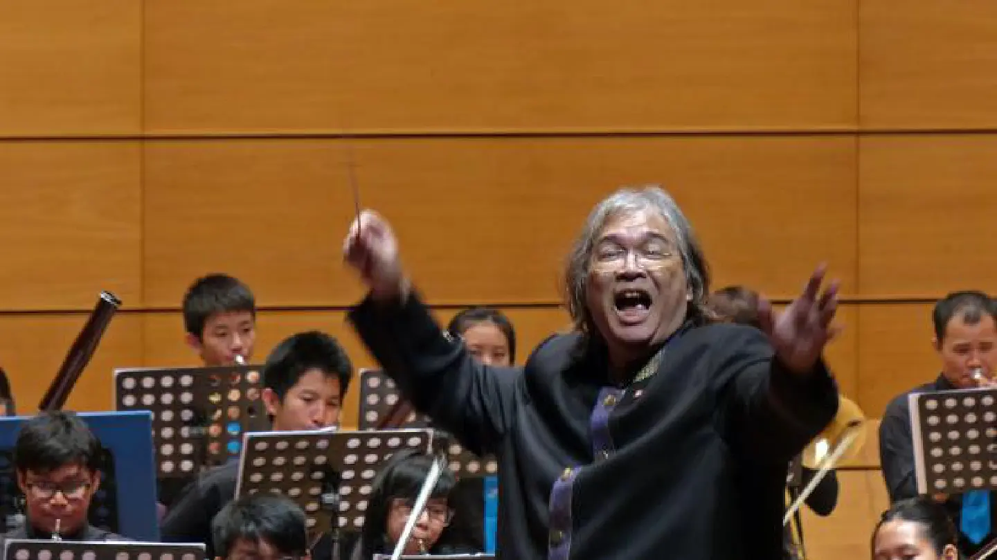 Sinfonietta has sparks flying Sinfonietta has sparks flying