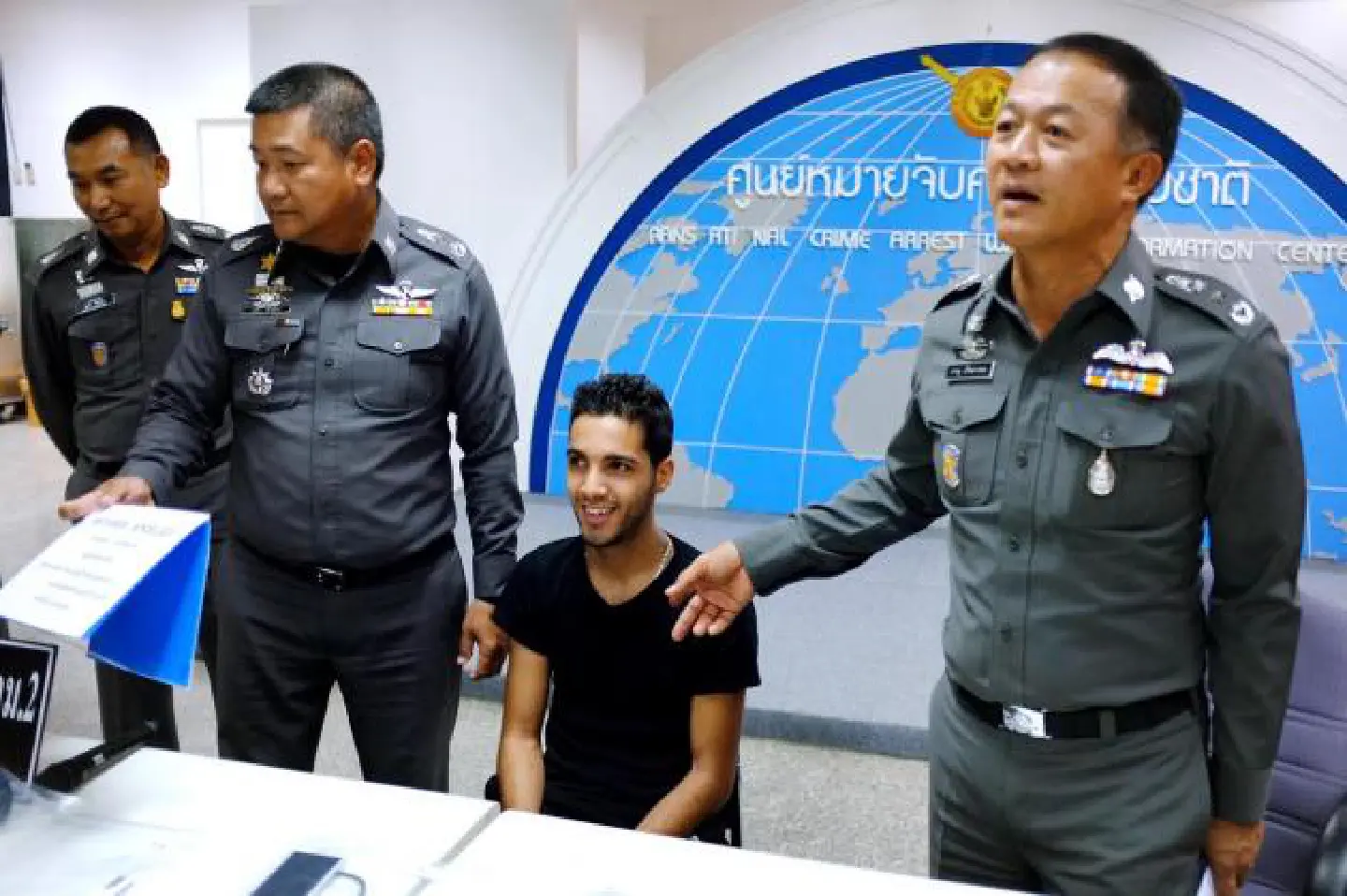 Hacker held pending extradition Hacker held pending extradition