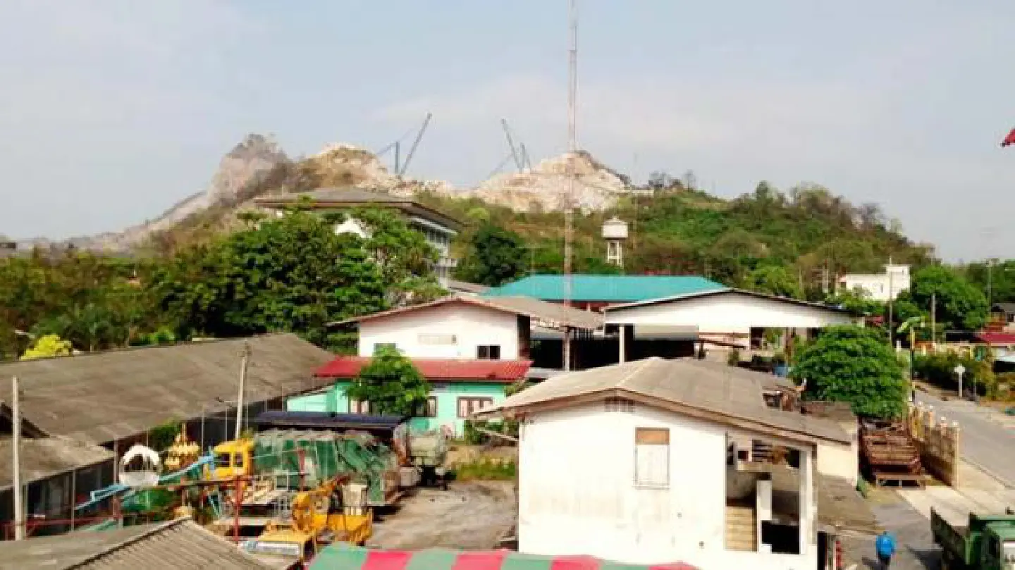 Saraburi dust at dangerous level Saraburi dust at dangerous level