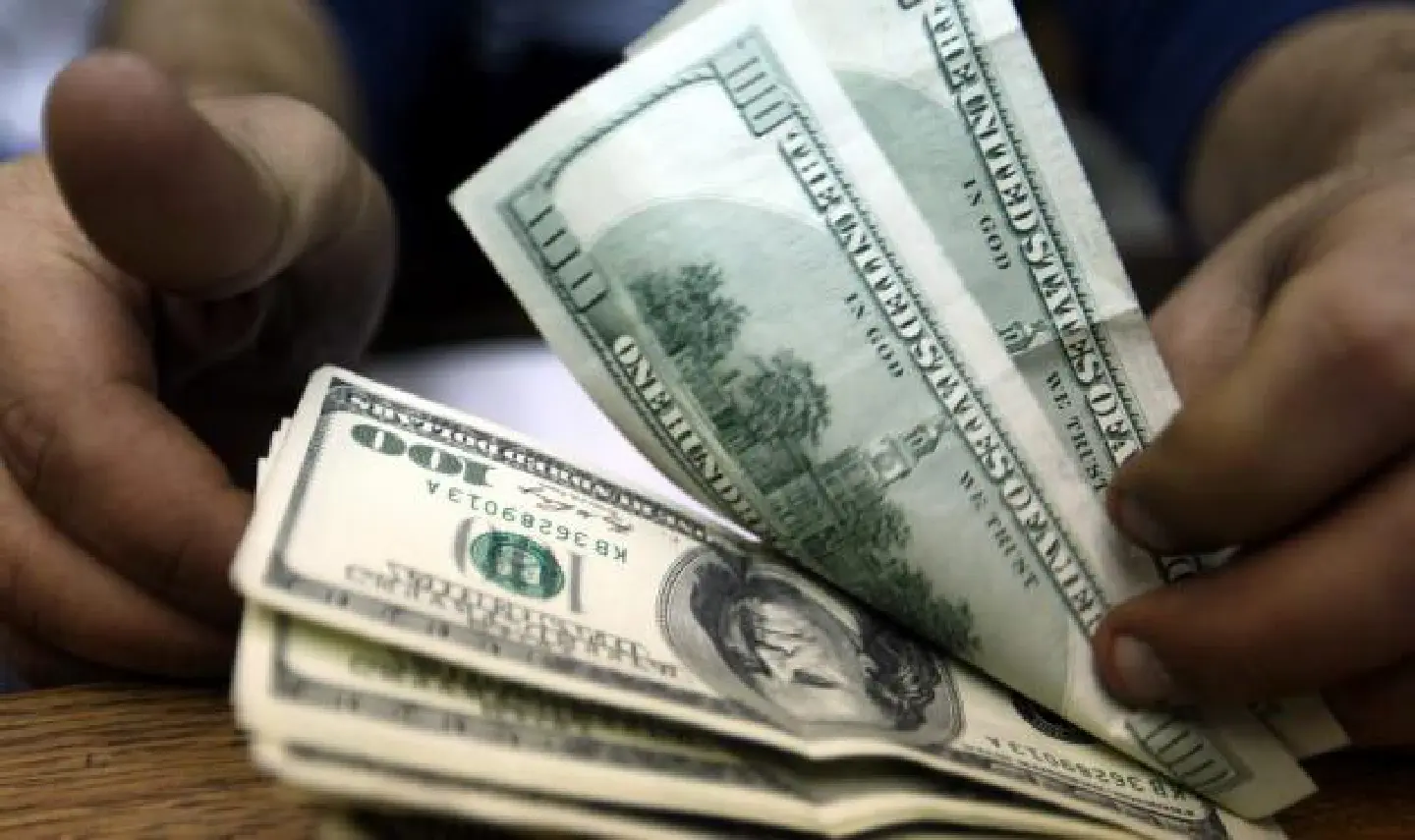 SET's rise adds to pressure on BOT to stem flow of 'hot' money SET's rise adds to pressure on BOT to stem flow of 'hot' money