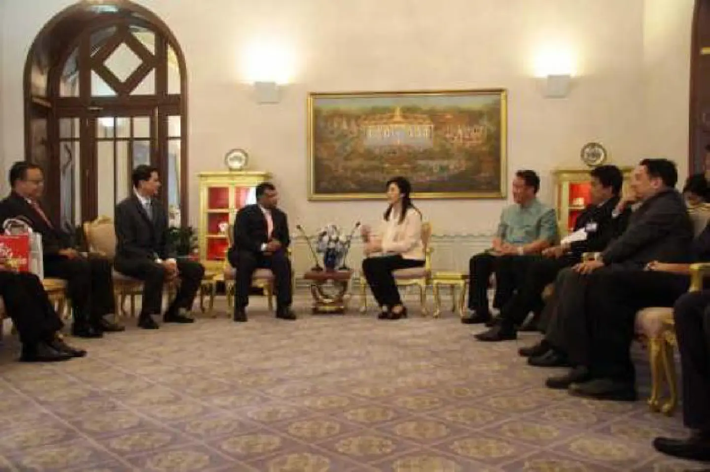 AirAsia execs seek govt support to make Thailand a hub AirAsia execs seek govt support to make Thailand a hub