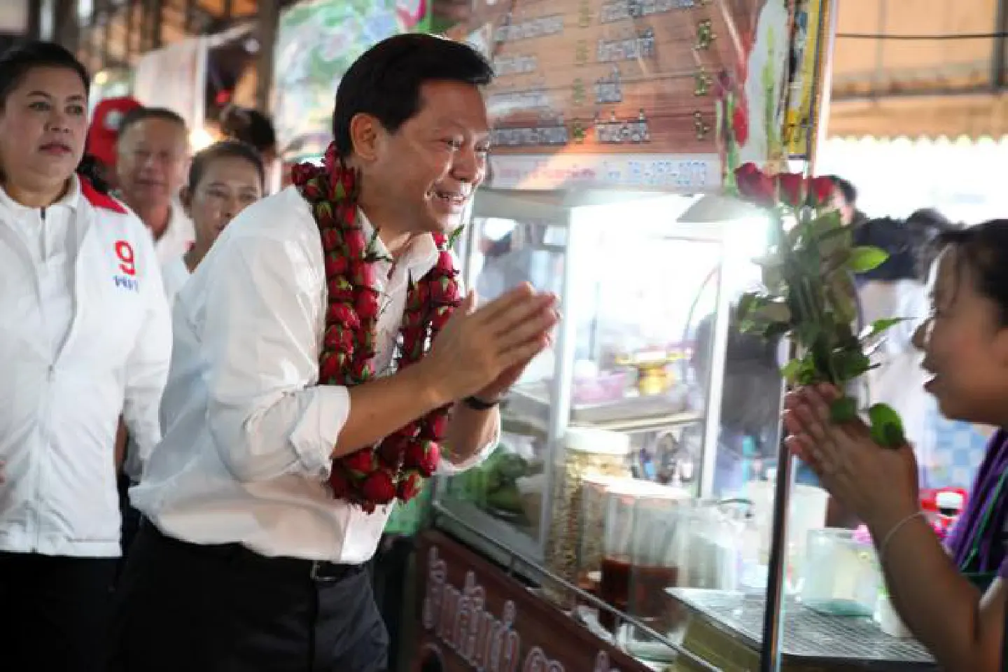 Bangkok poll is critical for the govt and Thaksin Bangkok poll is critical for the govt and Thaksin
