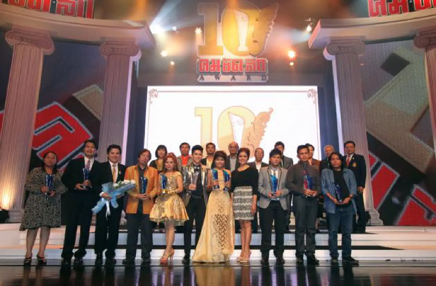 Kom Chad Luek awards count to '36'