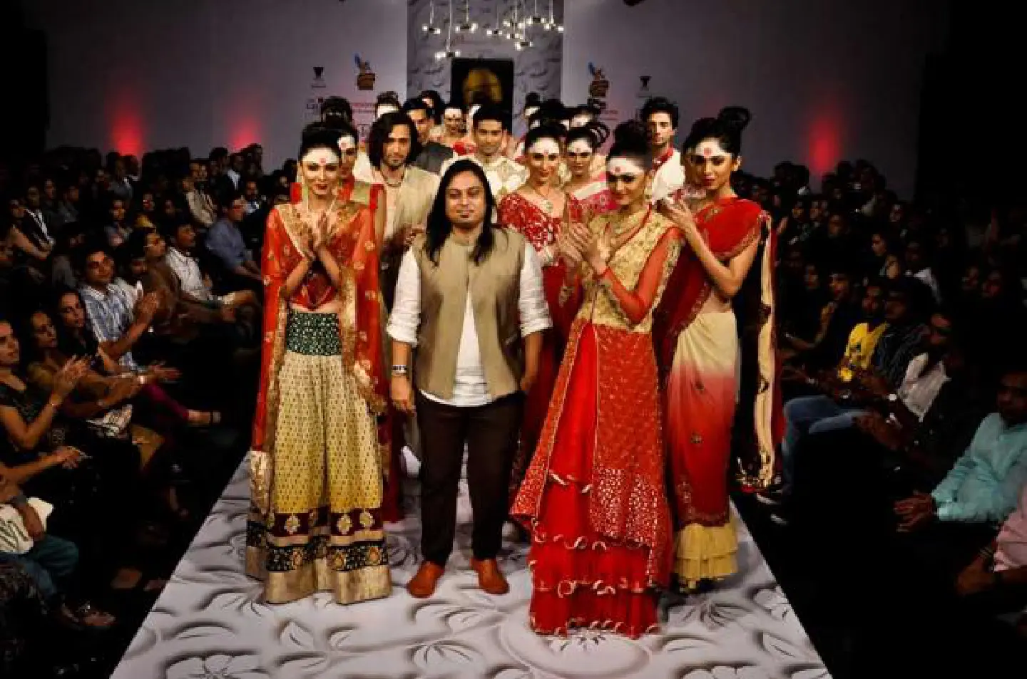 Glamorous India on display Glamorous India on display
