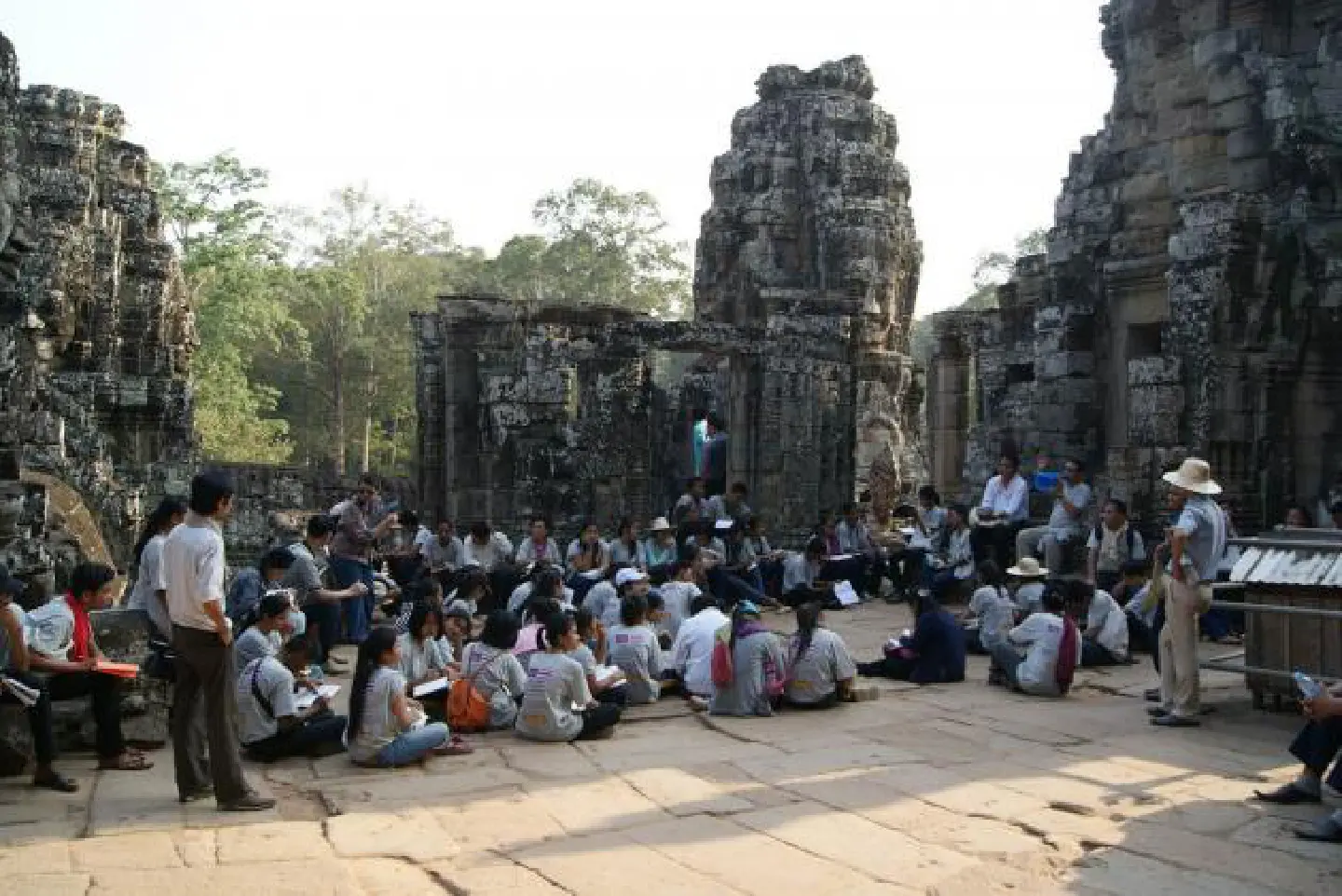 Thai, Cambodian youths explore shared culture
