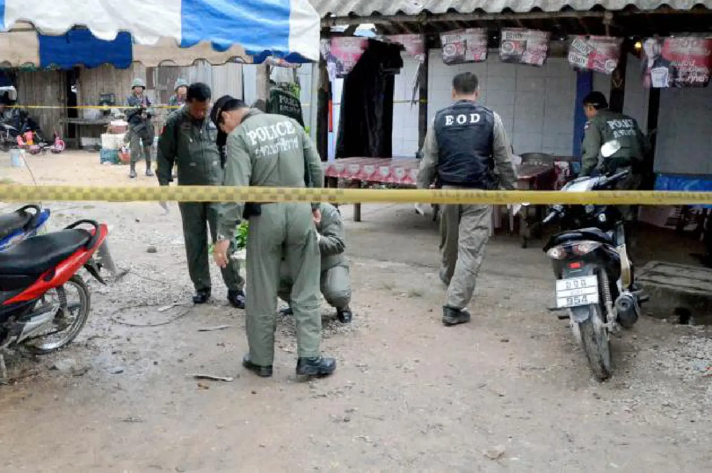 Four held in Narathiwat over attack on checkpoint Four held in Narathiwat over attack on checkpoint