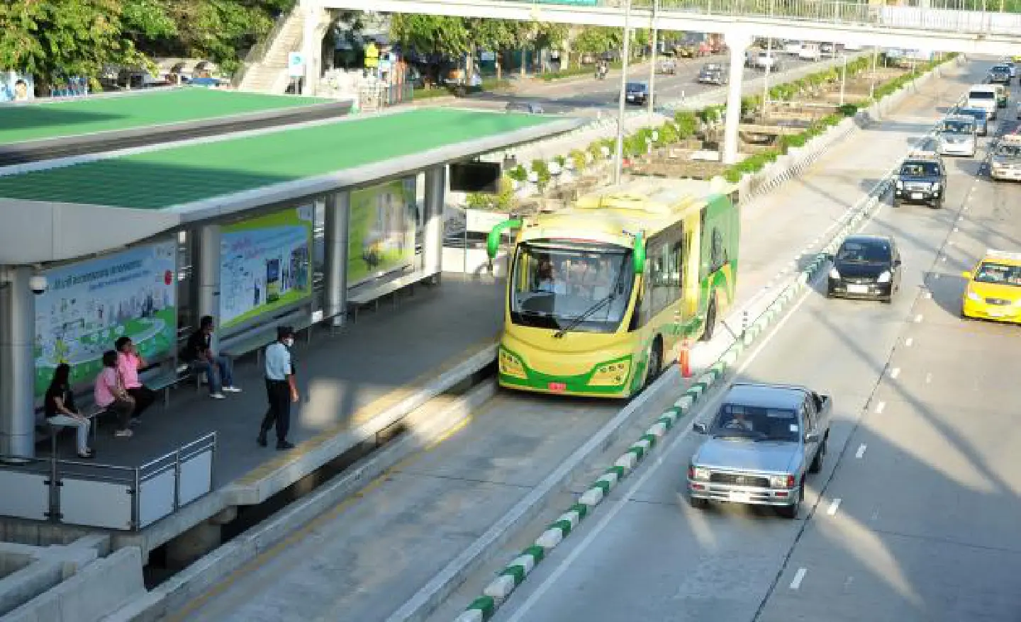 Fare cut to boost BRT passengers Fare cut to boost BRT passengers