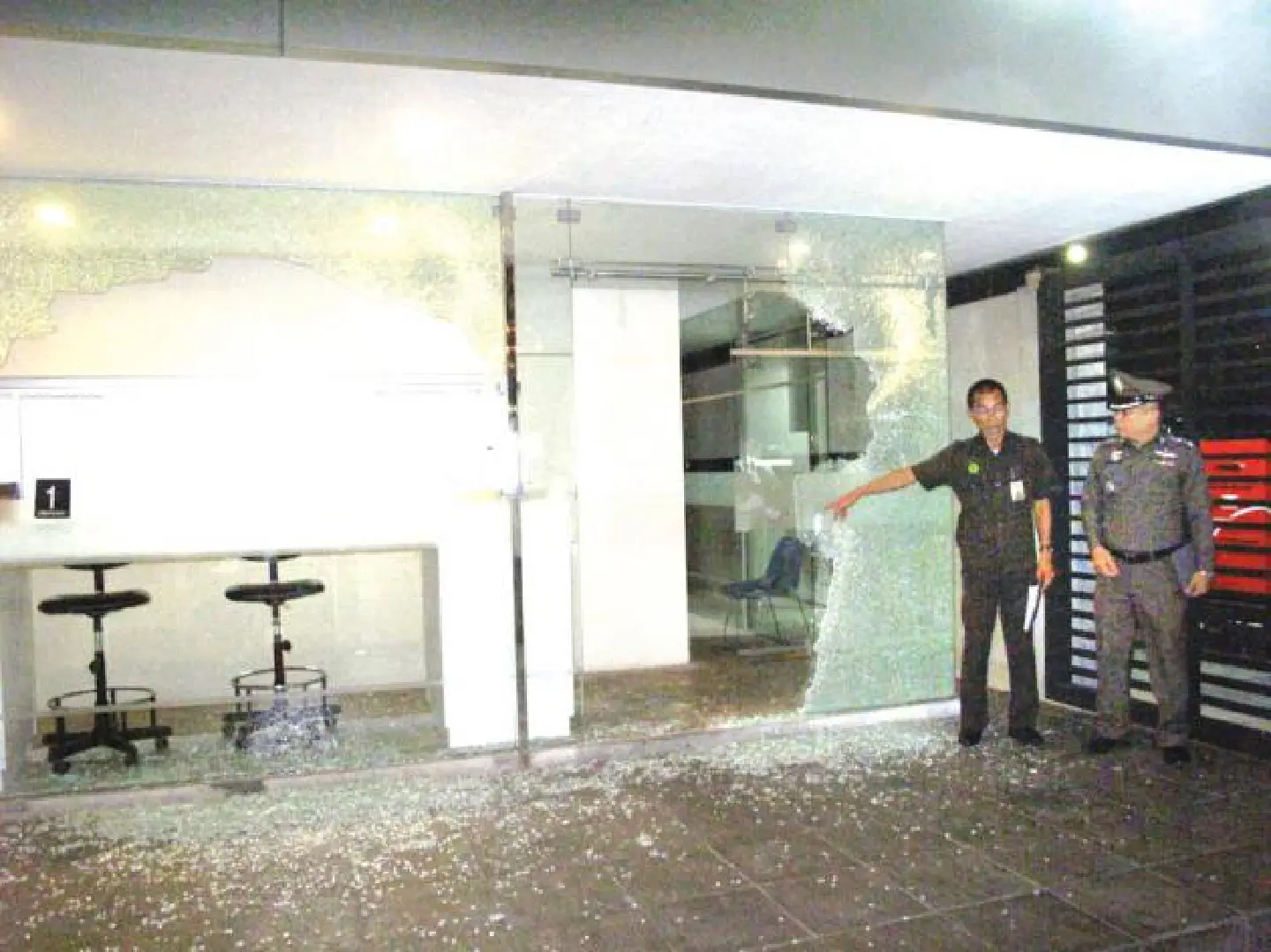 Incendiary blast at Thai Rath condemned Incendiary blast at Thai Rath condemned