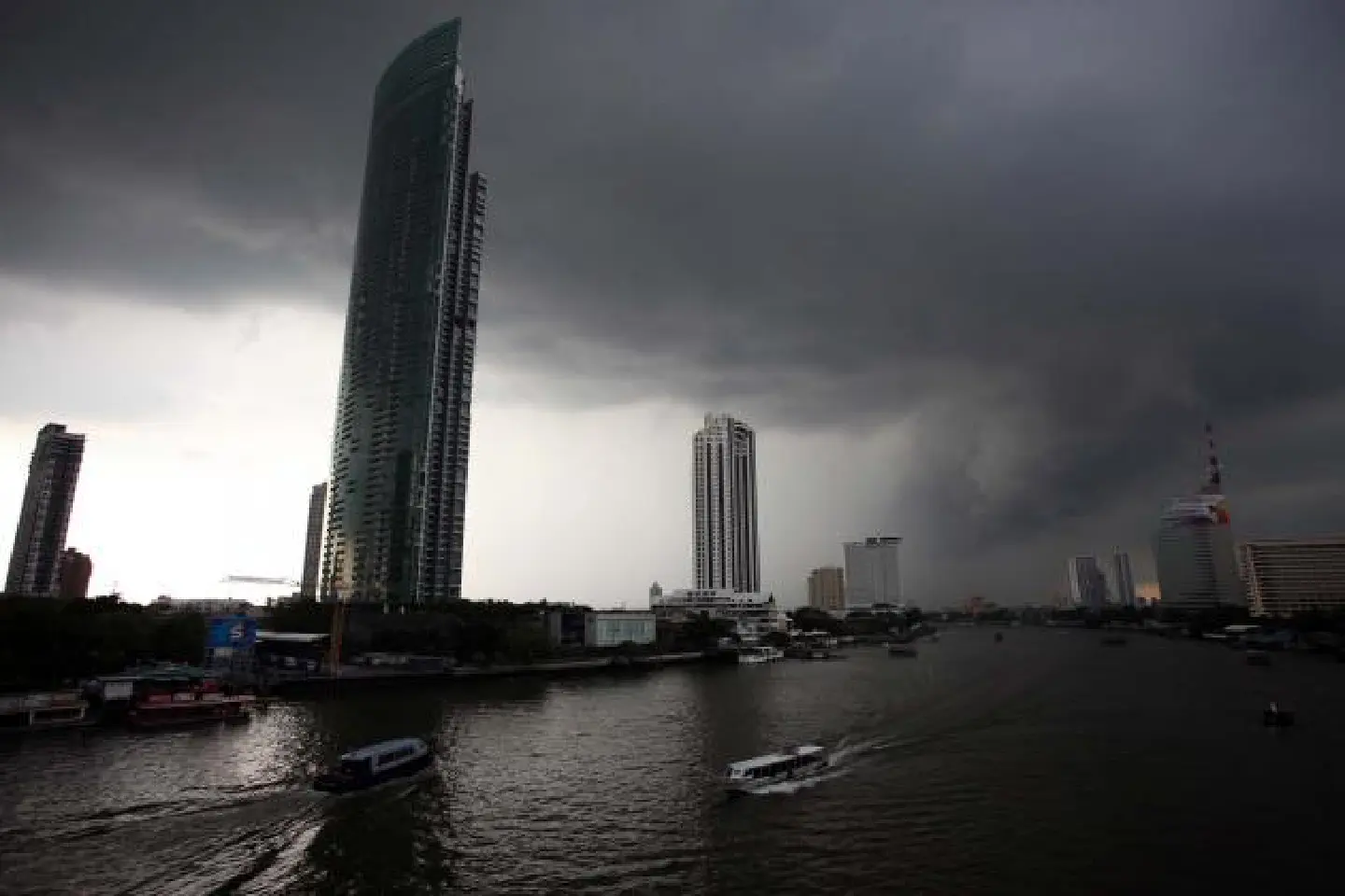 Forecast for heavy downpours, floods Forecast for heavy downpours, floods