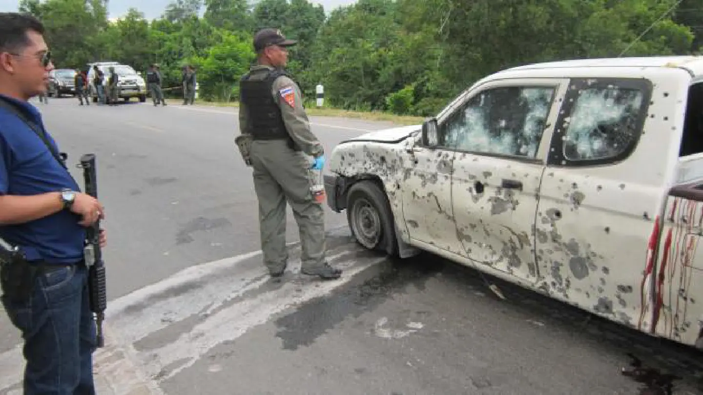 Roadside bomb kills one, injures six in Pattani Roadside bomb kills one, injures six in Pattani