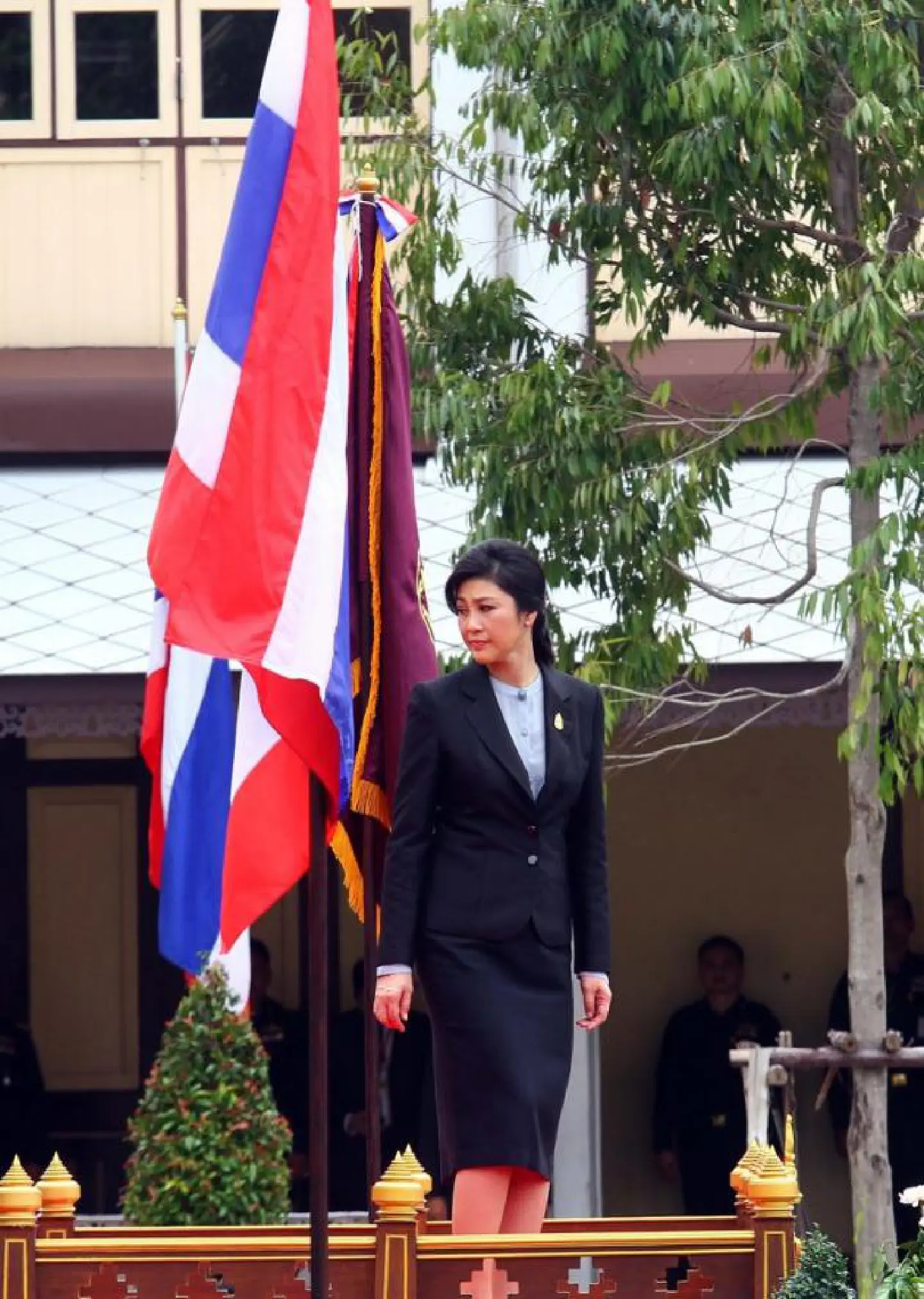 Yingluck's work as Defence Minister starts despite protest Yingluck's work as Defence Minister starts despite protest