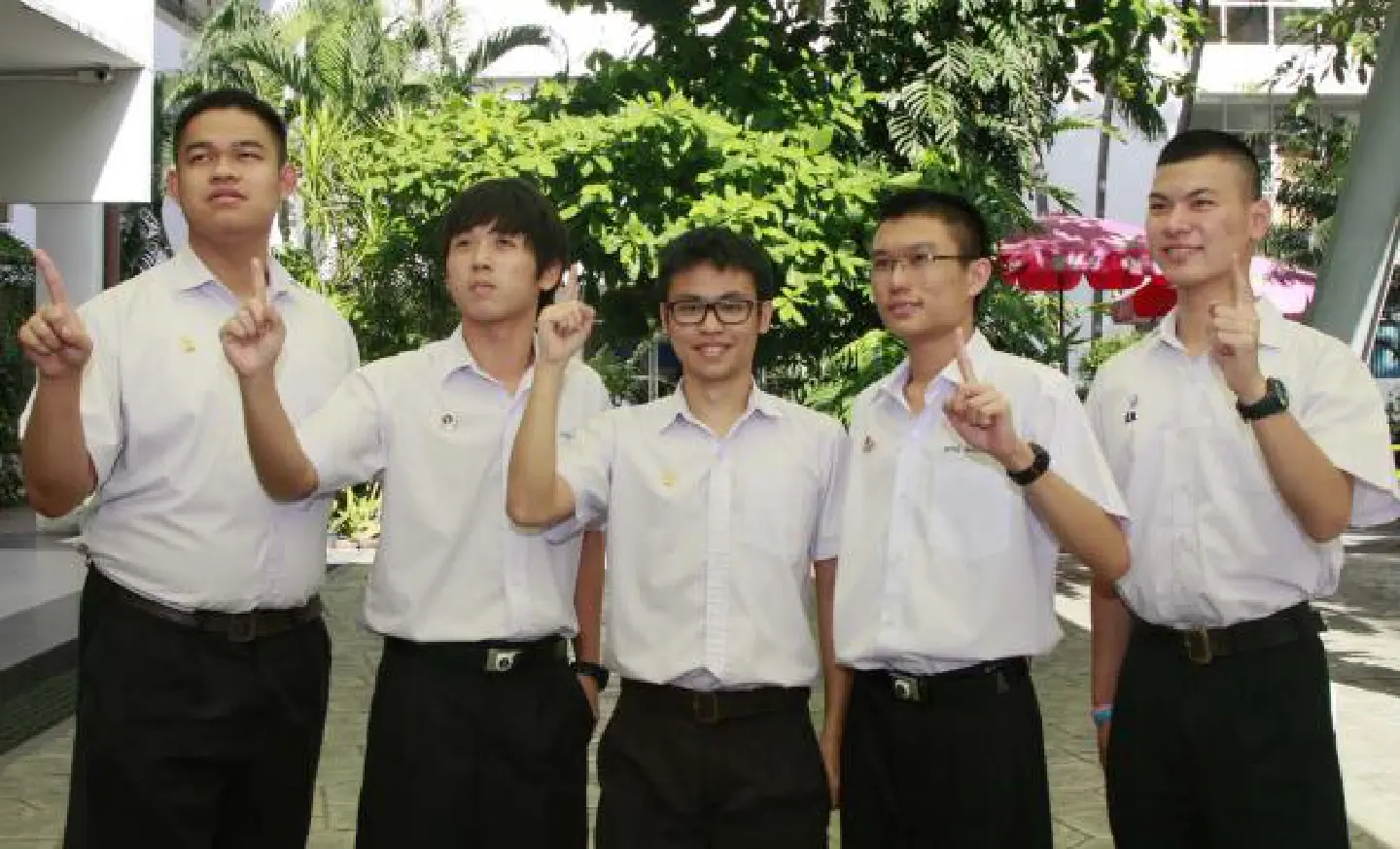 Thai students win 3 gold medals at physics Olympiad Thai students win 3 gold medals at physics Olympiad