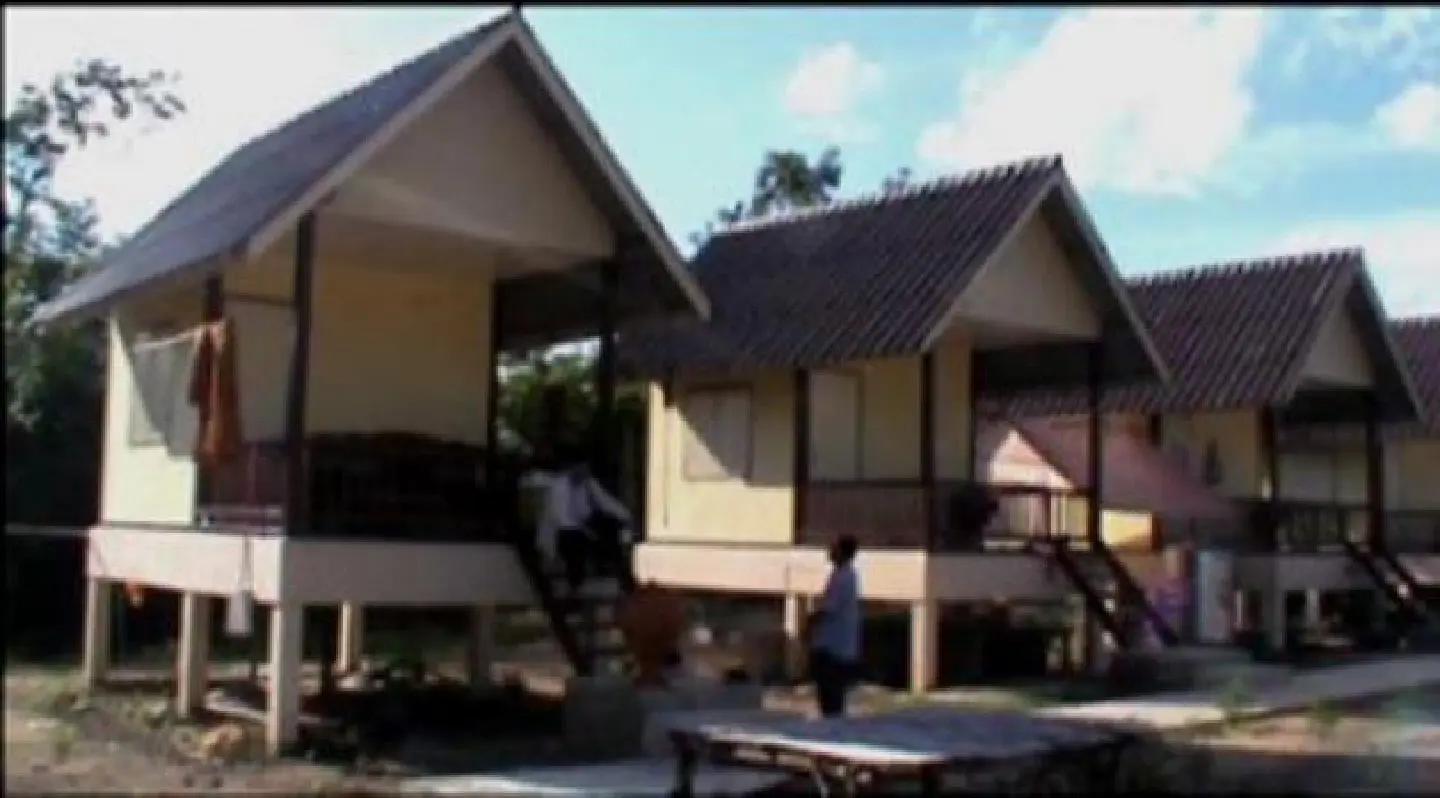 Ex-monk 'withdrew Bt300m' Ex-monk 'withdrew Bt300m'