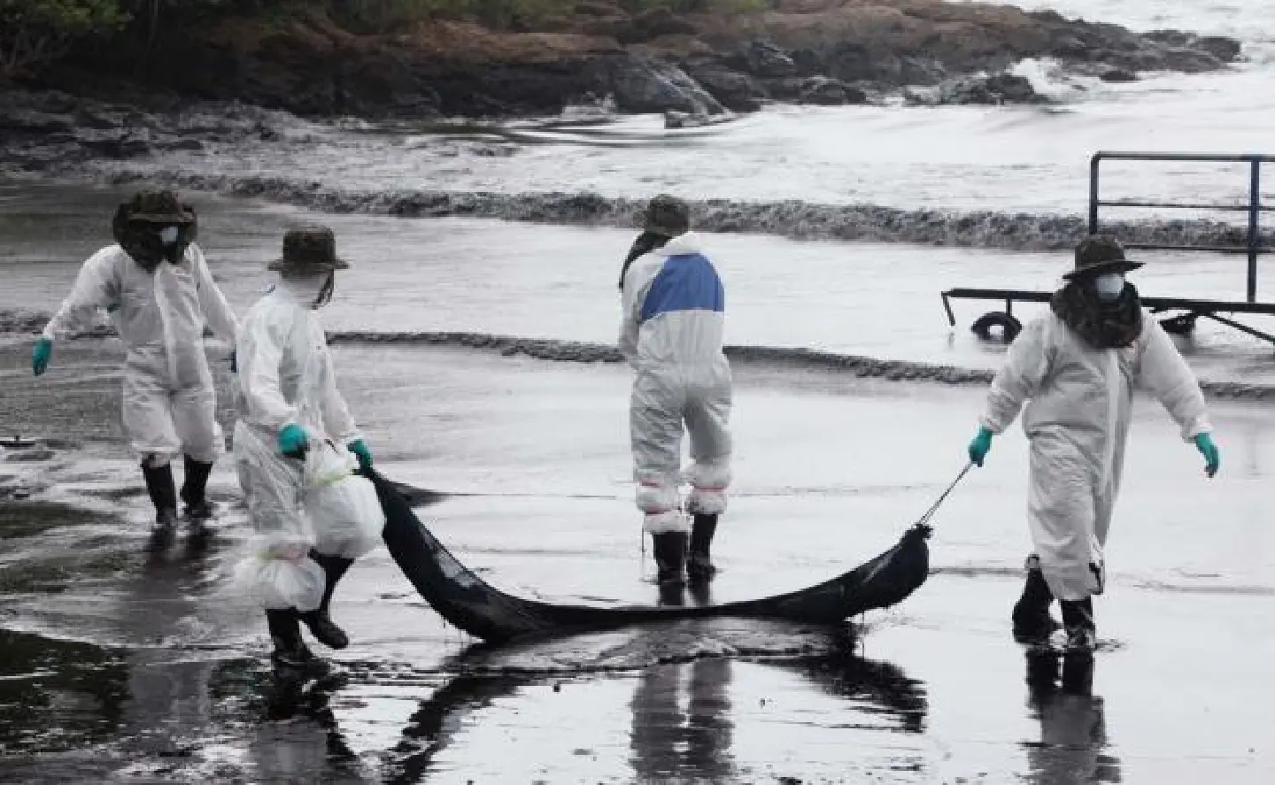 Oil-spill recovery will be tough: experts Oil-spill recovery will be tough: experts