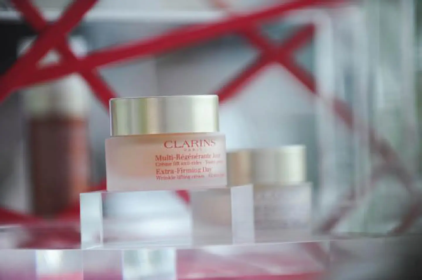 Clarins reconnects the 'missing links' Clarins reconnects the 'missing links'