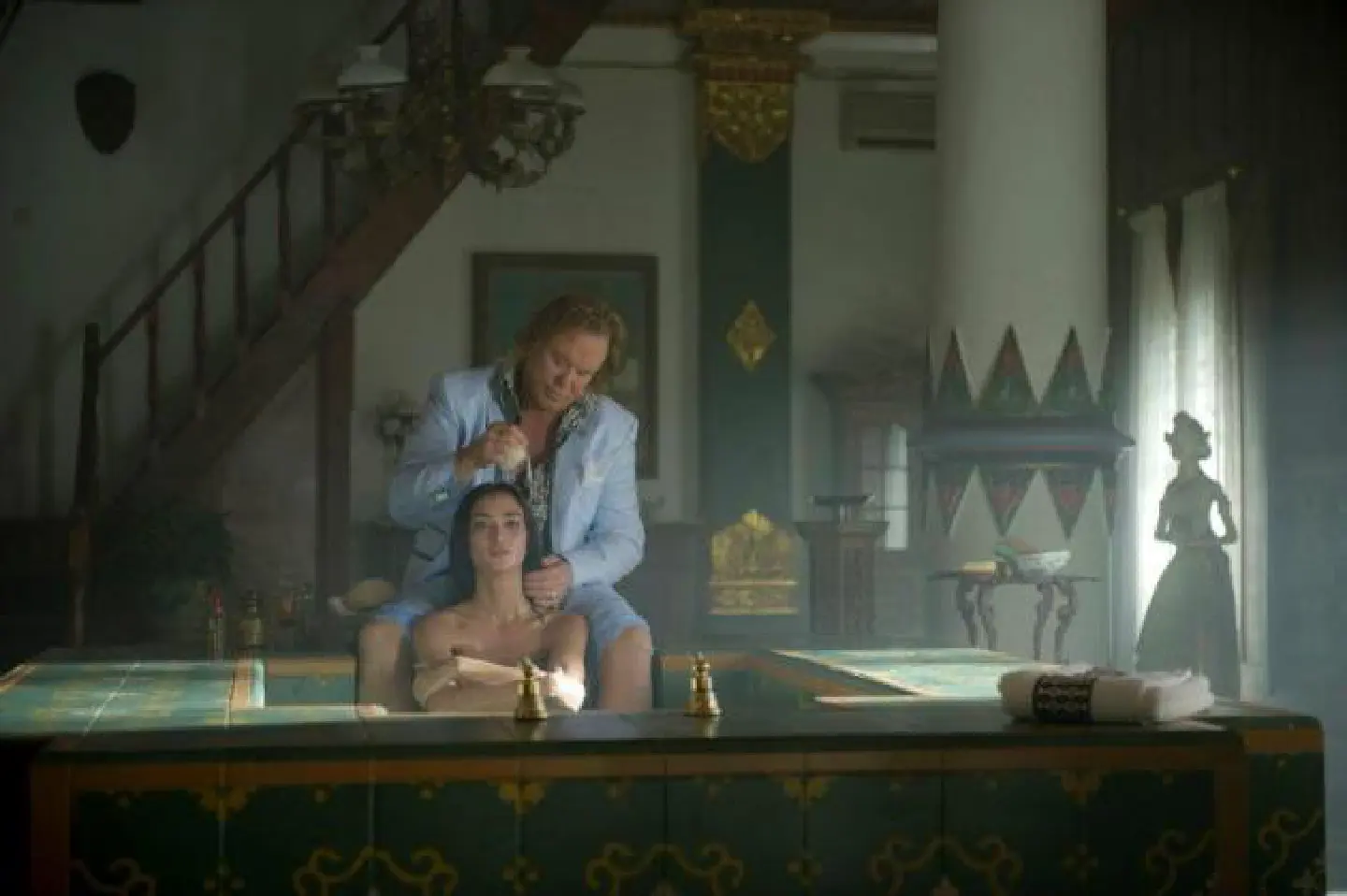 Mickey Rourke terrorises in "Java Heat"