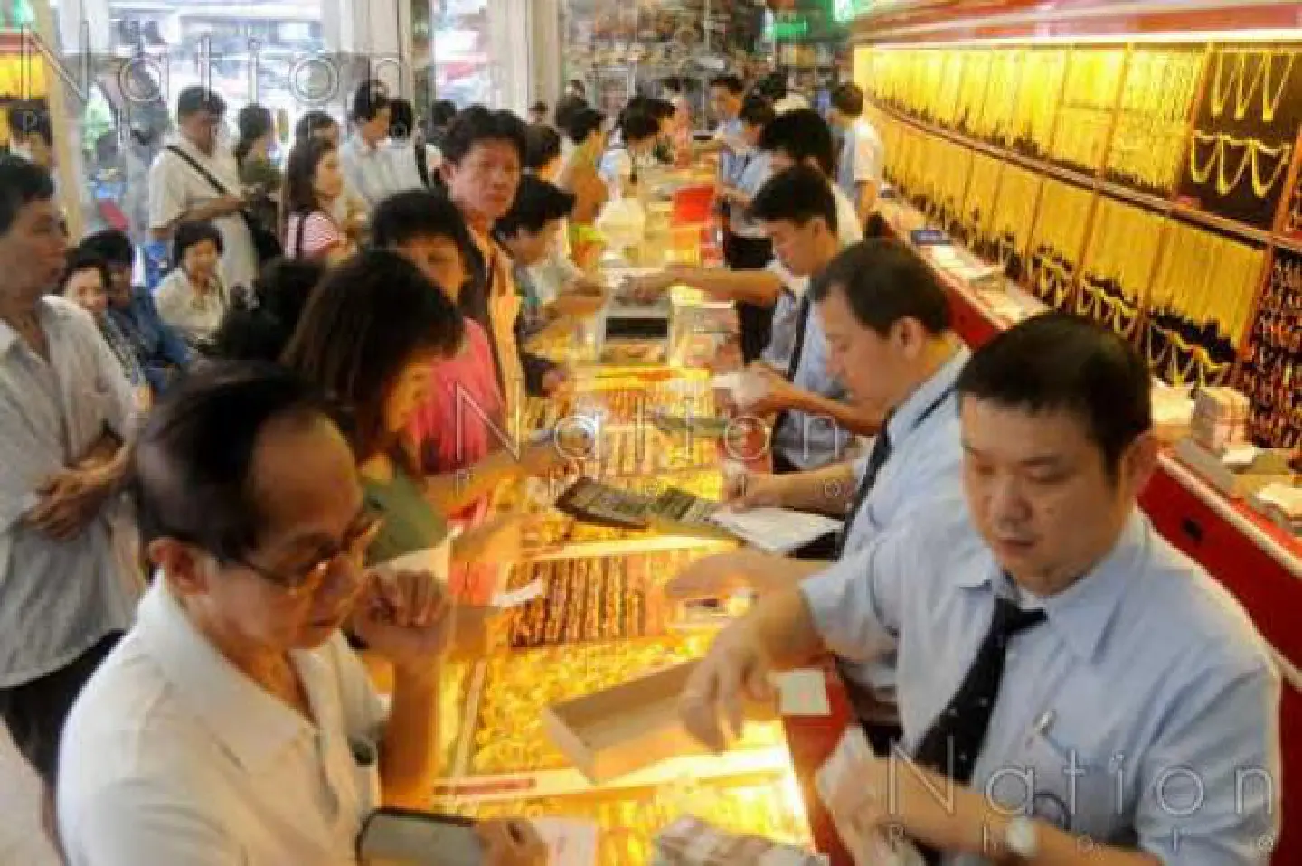 Foreign reserves at 3-year low following baht's depreciation Foreign reserves at 3-year low following baht's depreciation