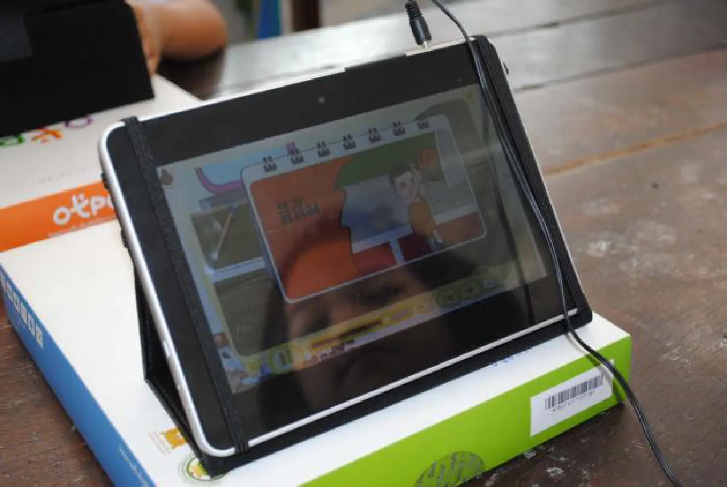 Chaturon denies 30% of free tablet computers bust in first year Chaturon denies 30% of free tablet computers bust in first year