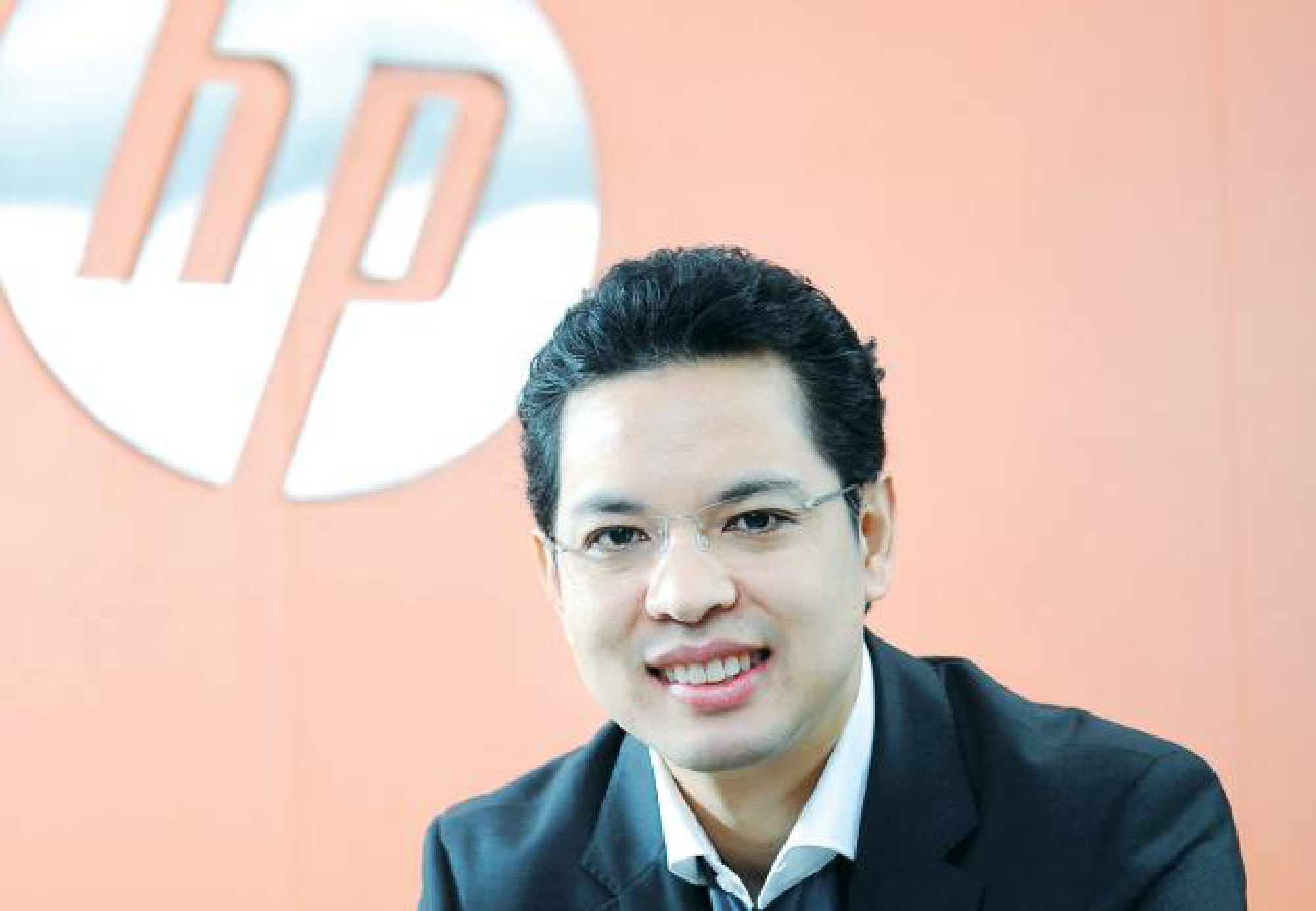 Automakers rev up new systems of engagement for success