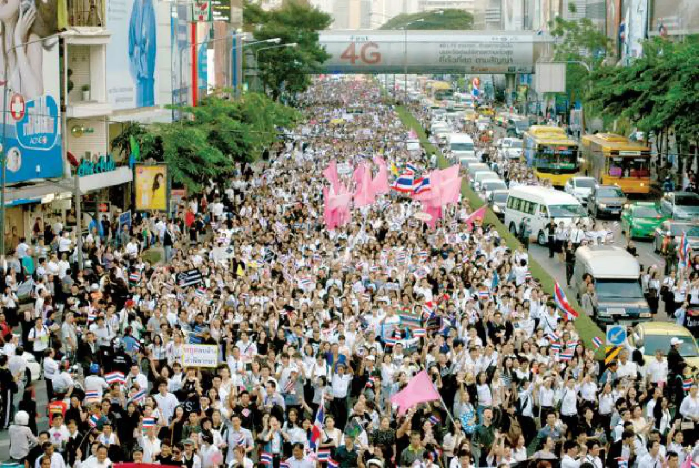 Govt 'ready to retreat' Govt 'ready to retreat'