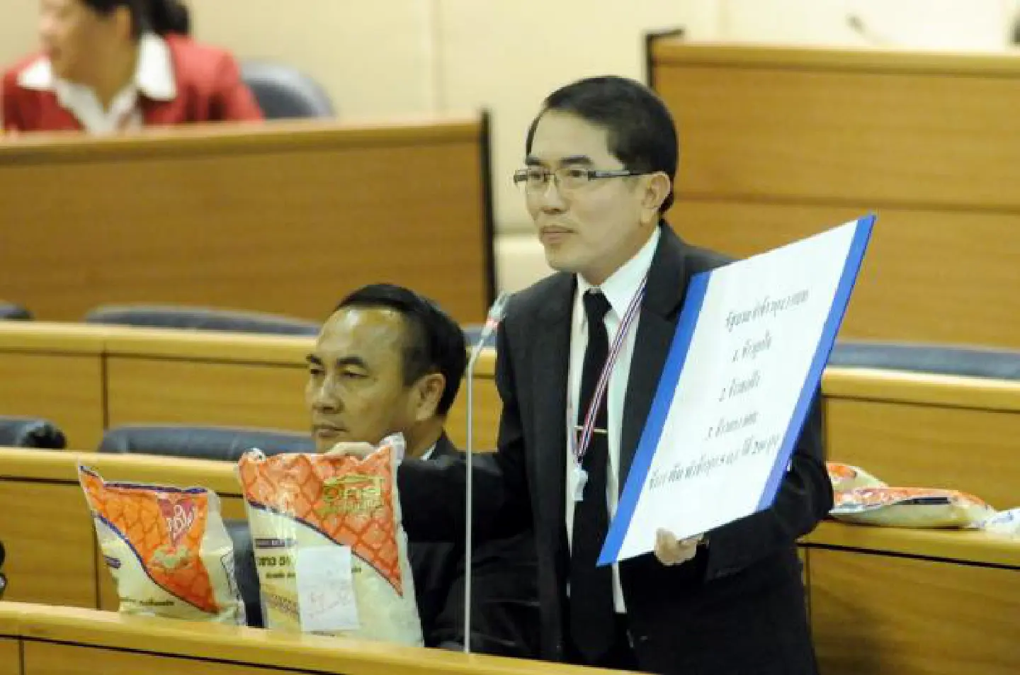 Democrat attacks PM, govt over rice scheme Democrat attacks PM, govt over rice scheme