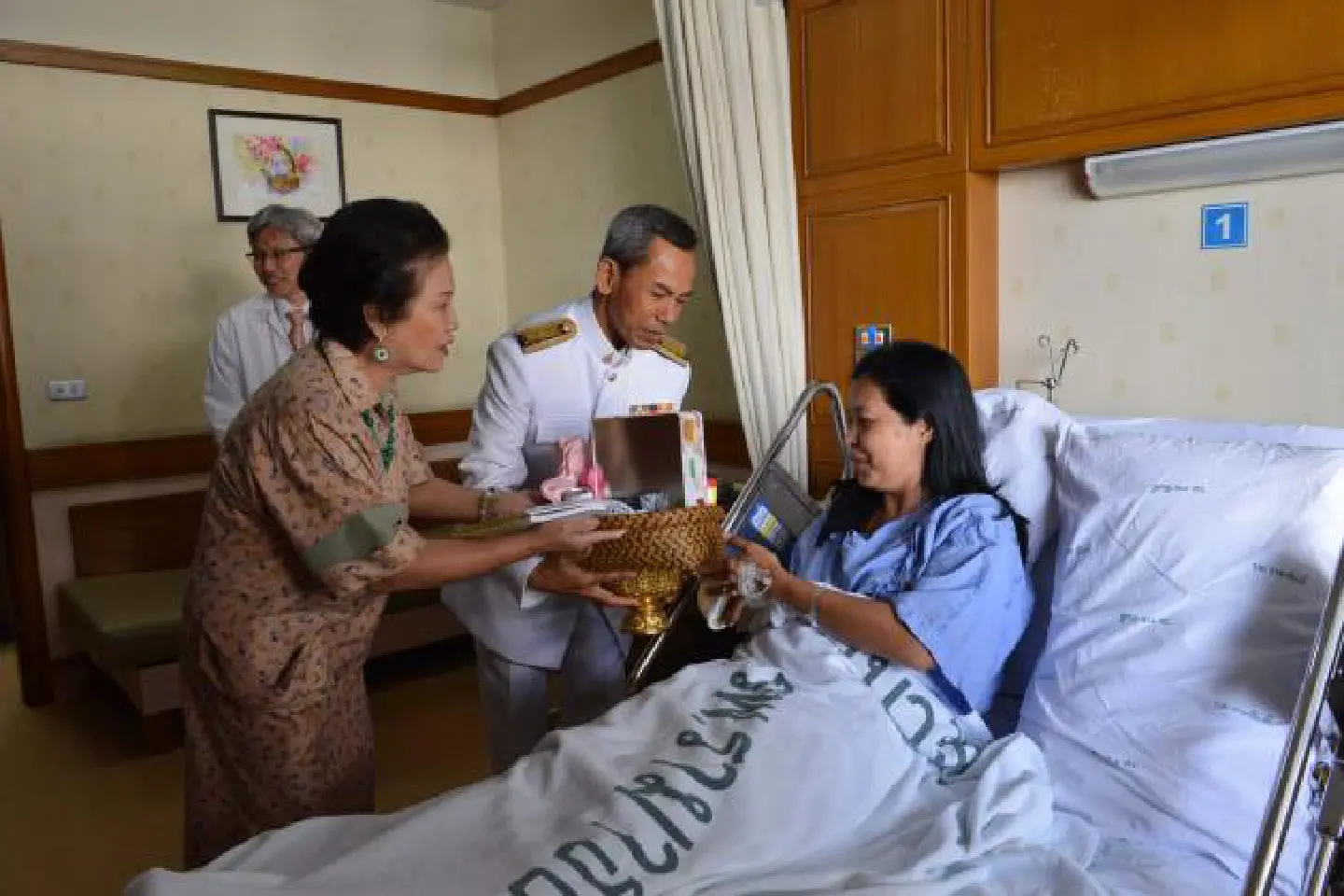 Royal gifts for injured, govt apologises Royal gifts for injured, govt apologises