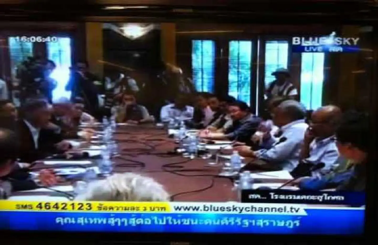Suthep-led PDRC meet business organisations Suthep-led PDRC meet business organisations