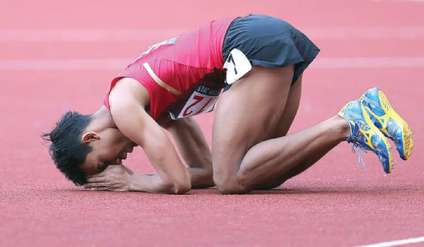 Jamras sets track on fire