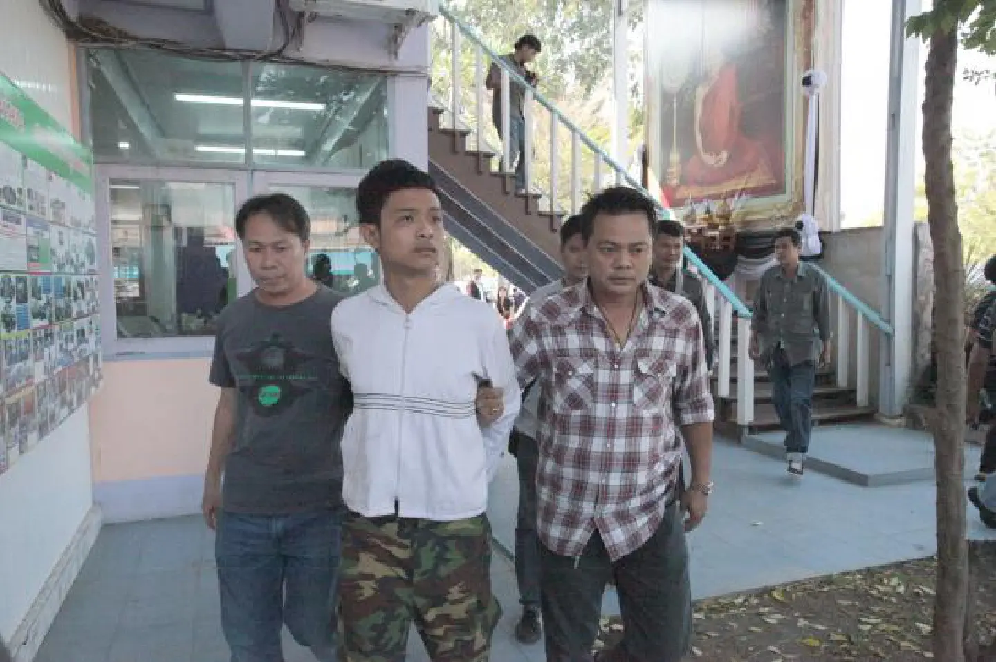 Murder accused surrenders to police Murder accused surrenders to police