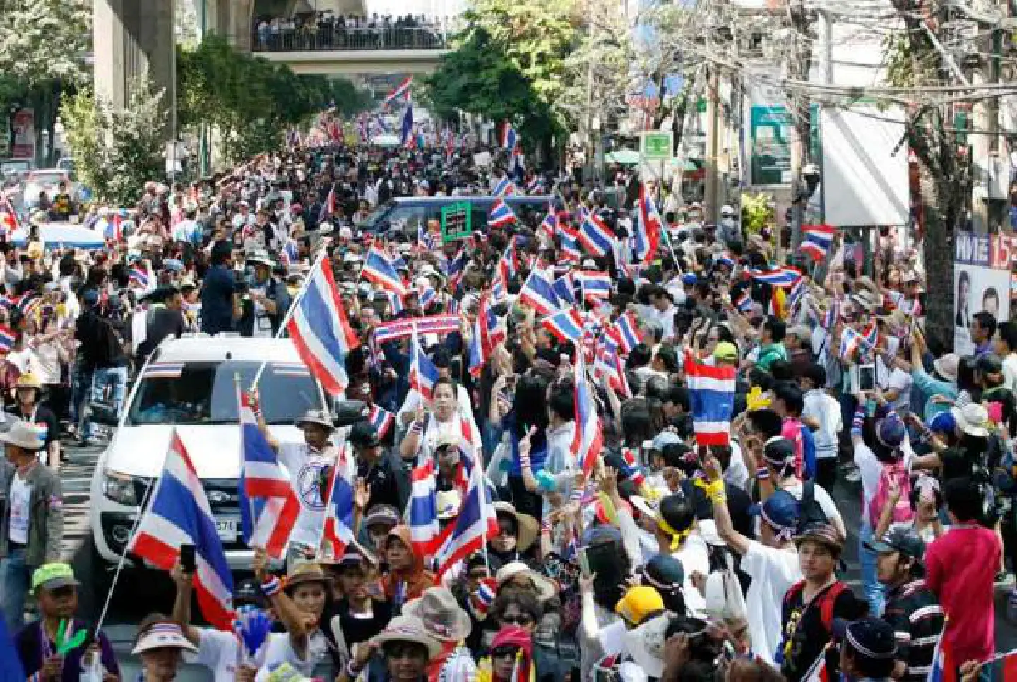 Victory is looming : Suthep Victory is looming : Suthep