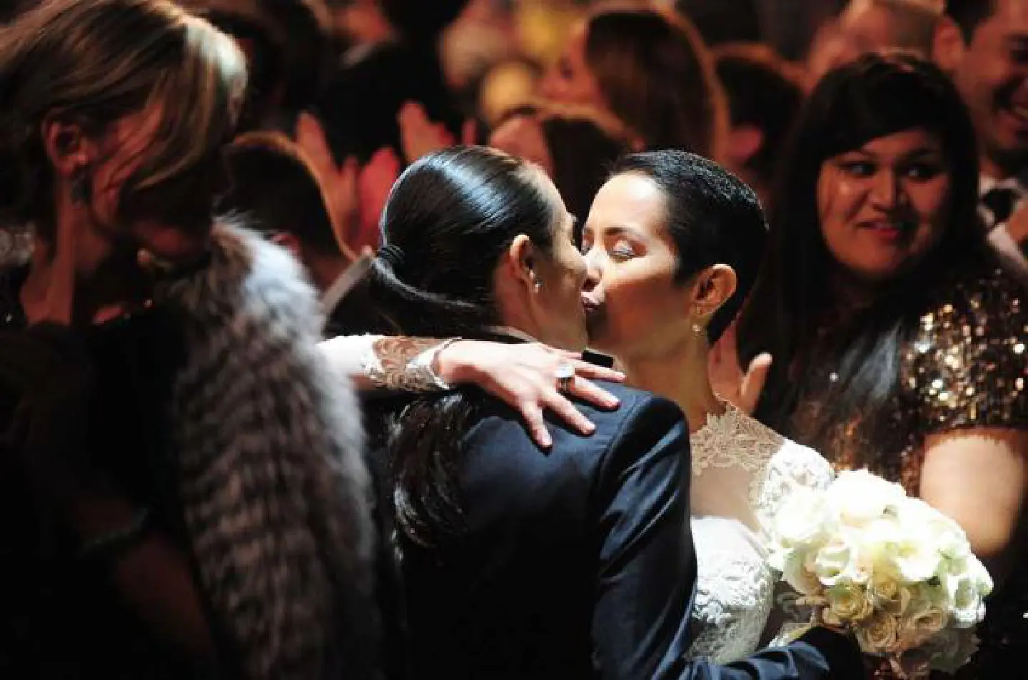 Grammys turn mass wedding in gay marriage celebration