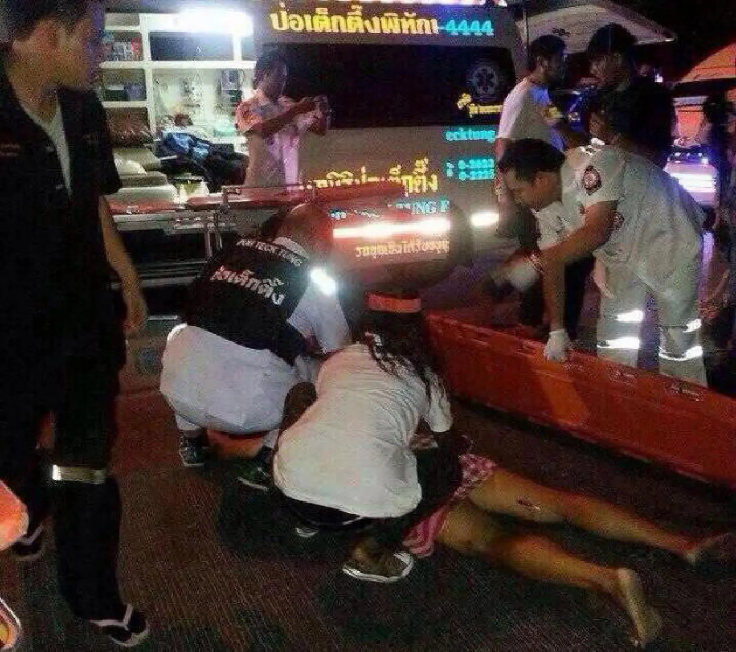 Two seriously injured in grenade attack at Chaeng Wattana rally site Two seriously injured in grenade attack at Chaeng Wattana rally site