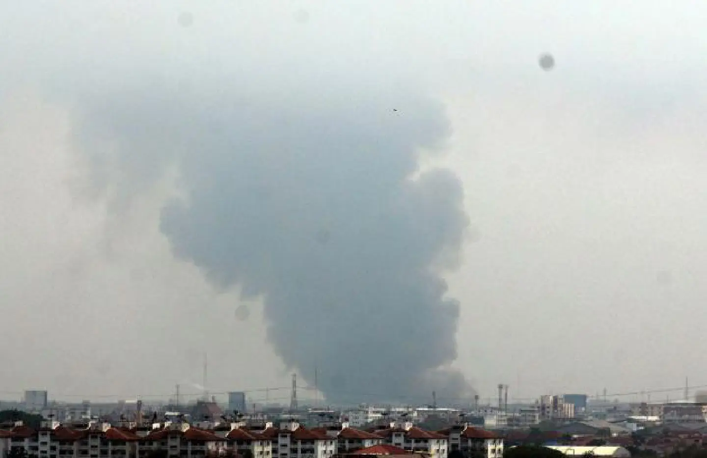 Fire at Samut Prakan garbage disposal site Fire at Samut Prakan garbage disposal site