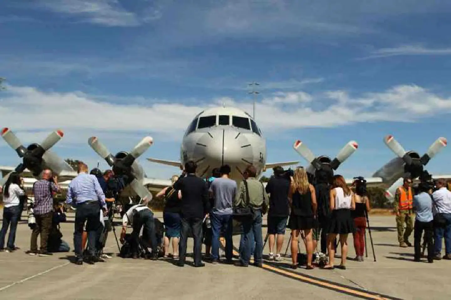 Missing Malaysian plane carried wooden pallets Missing Malaysian plane carried wooden pallets