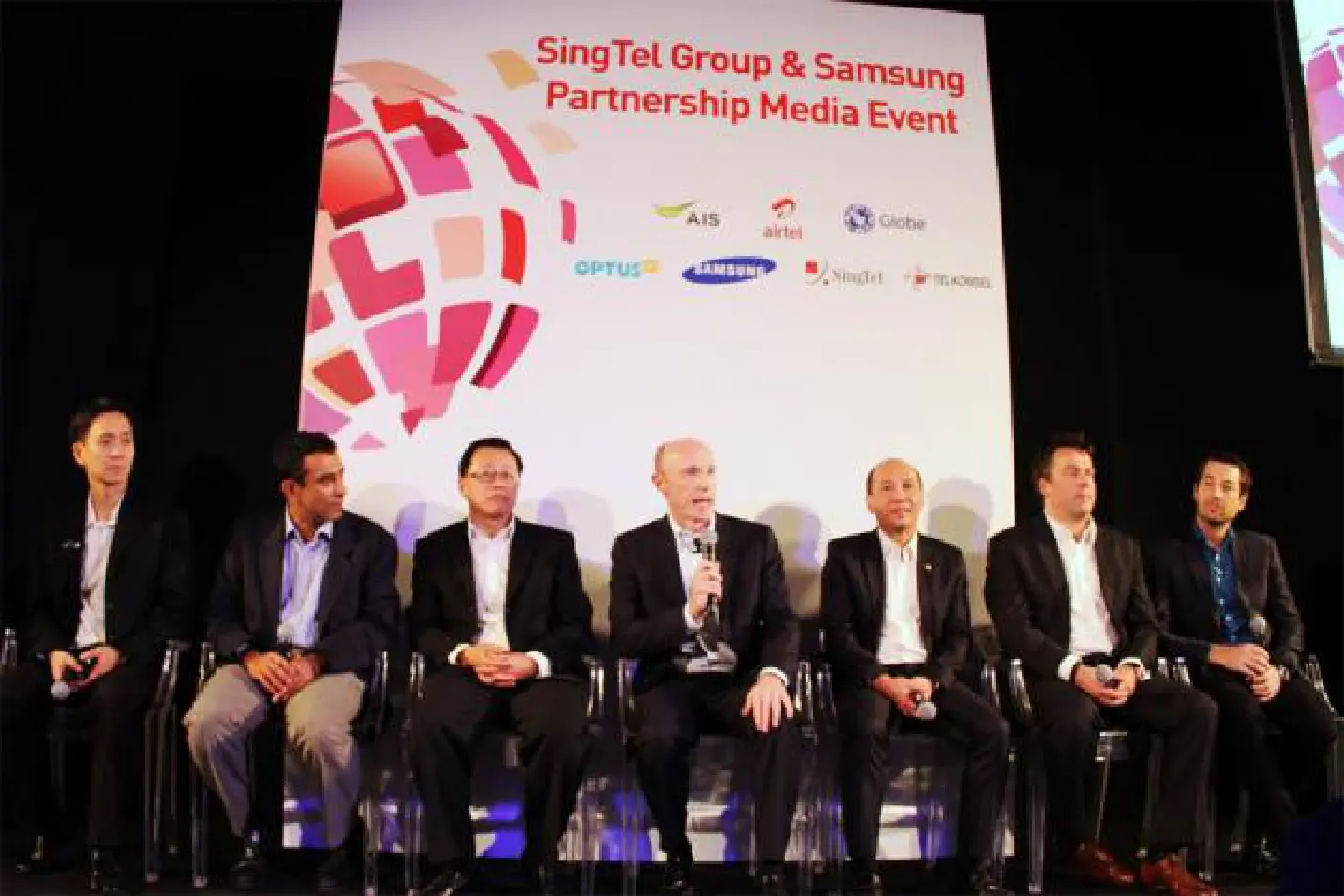 AIS part of new SingTel-Samsung AIS part of new SingTel-Samsung