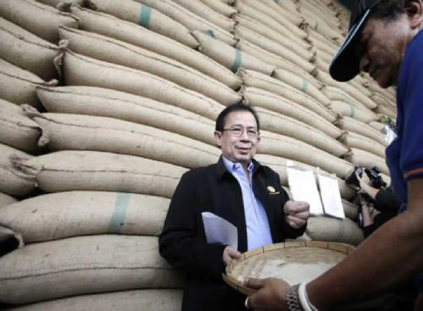 Govt may tap budget again to pay farmers Govt may tap budget again to pay farmers