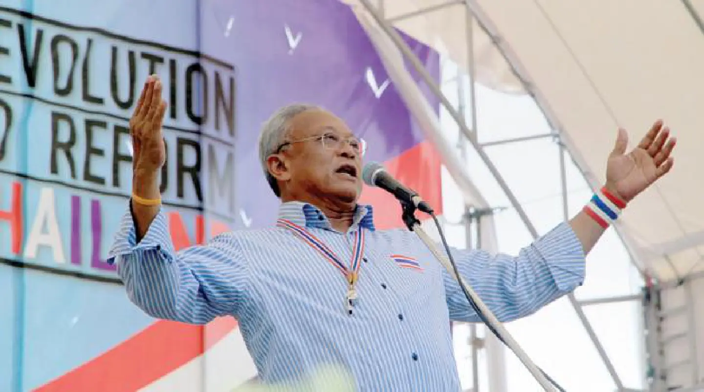 PDRC shuts Lumpini rally site, heads for final battle PDRC shuts Lumpini rally site, heads for final battle