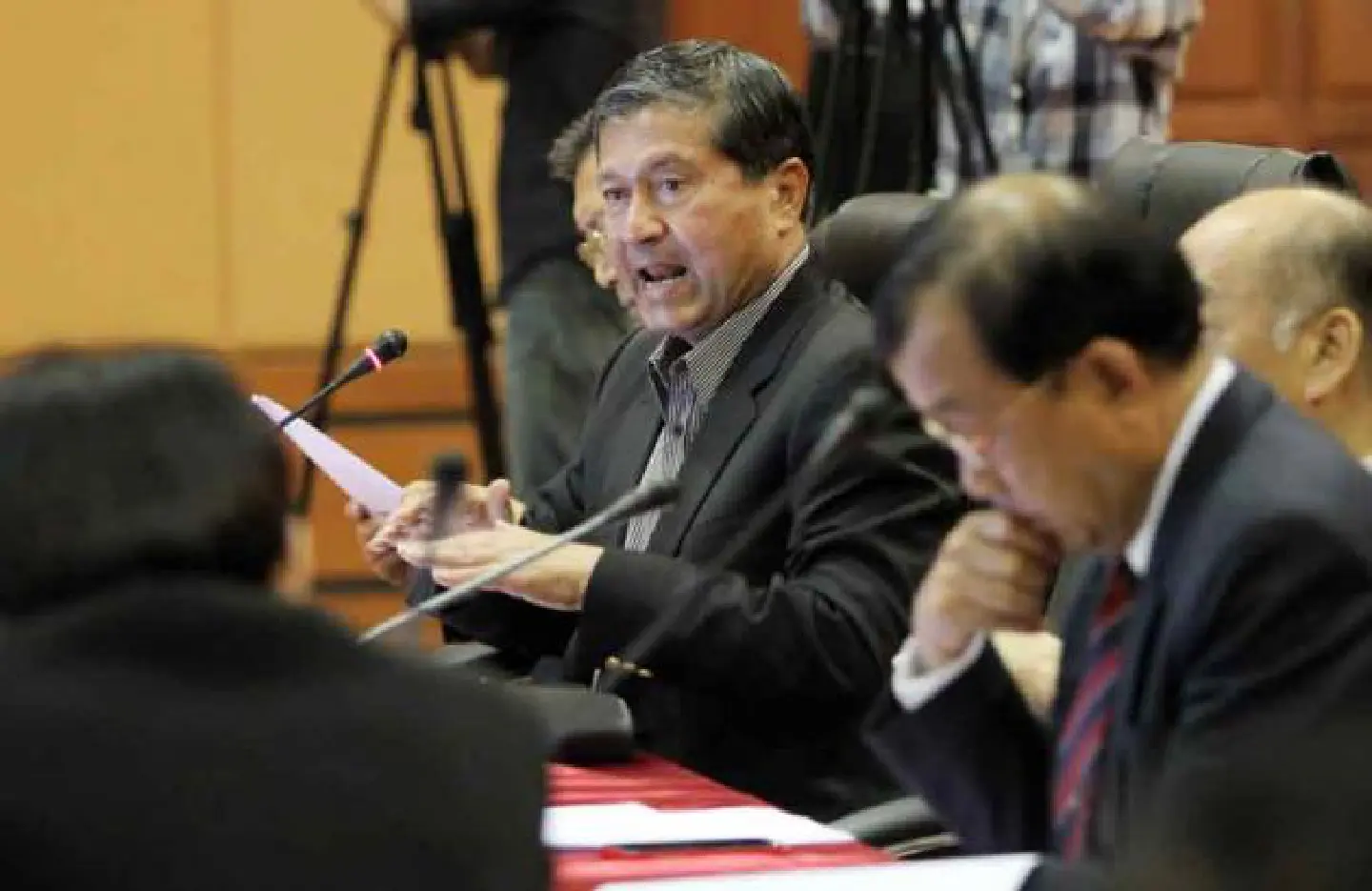 Redshirts at Aksa to be protected : CAPO Redshirts at Aksa to be protected : CAPO