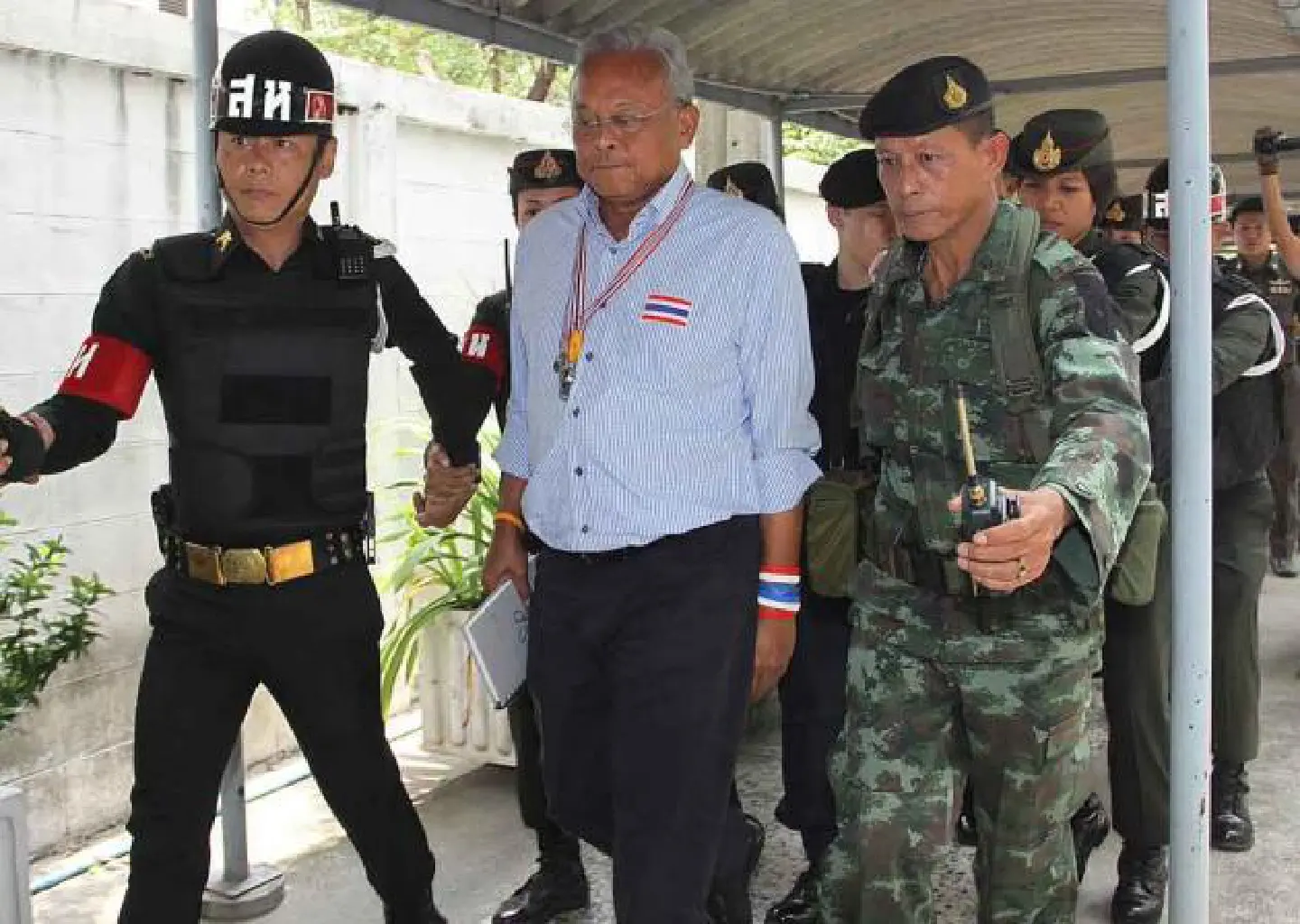 Suthep freed on bail for charges relating to 2010 killings Suthep freed on bail for charges relating to 2010 killings